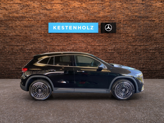 MERCEDES-BENZ EQA 300 AMG Line 4Matic - 3