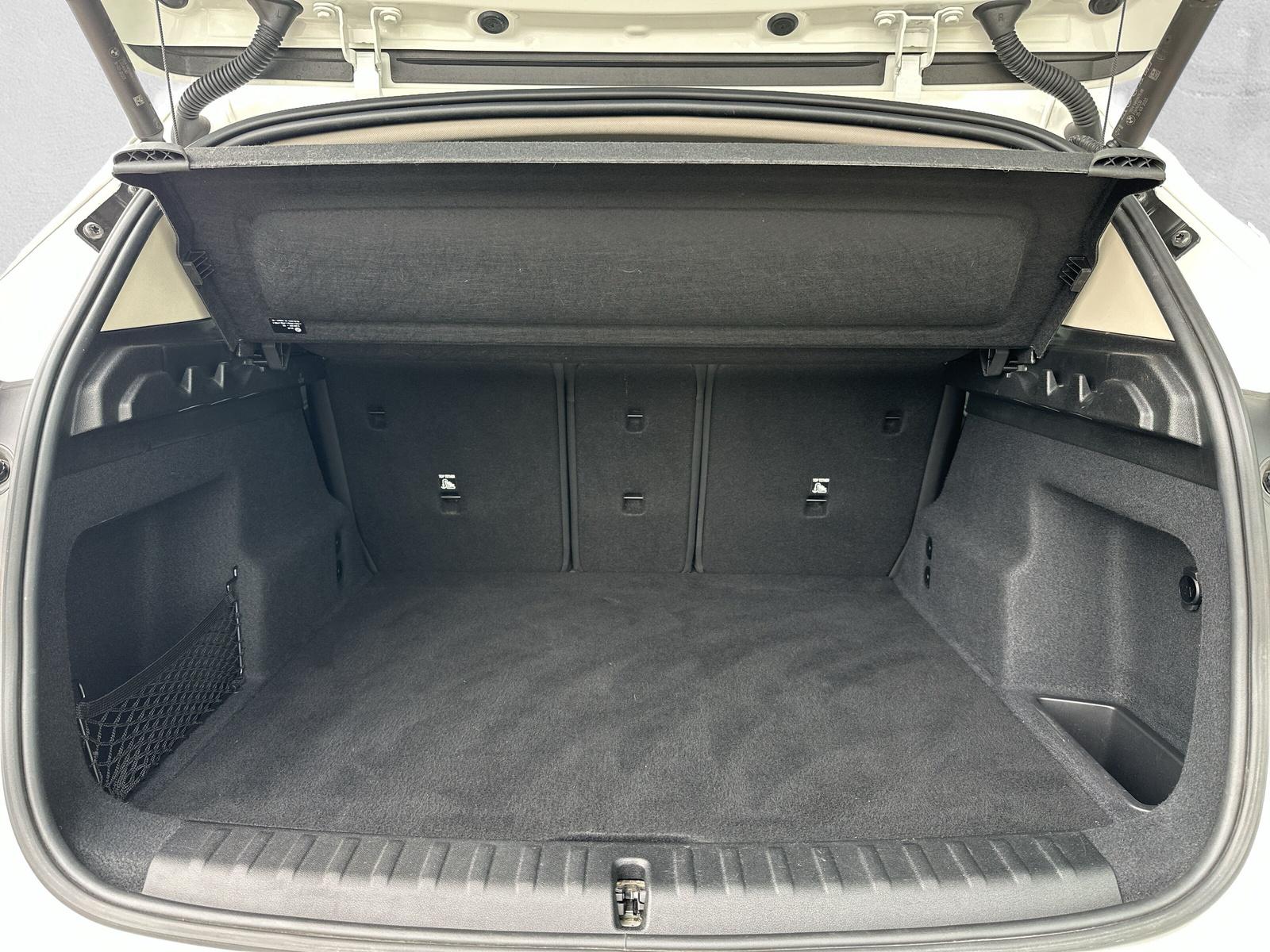 BMW X1 23d xDrive U11 (CH) AHK 2.0T - 10