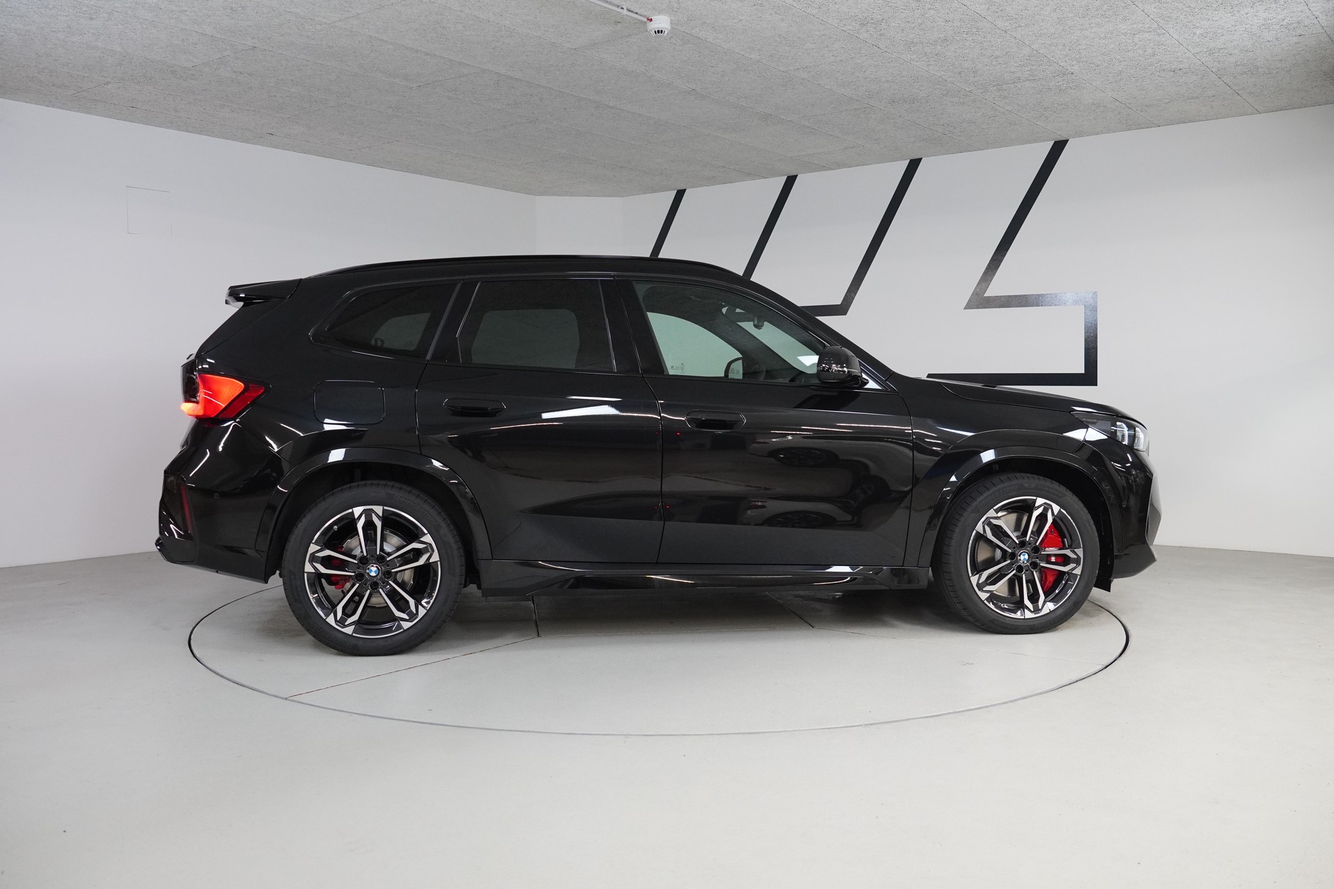 BMW X1 xDrive 23d 48V M Sport Pro - 8