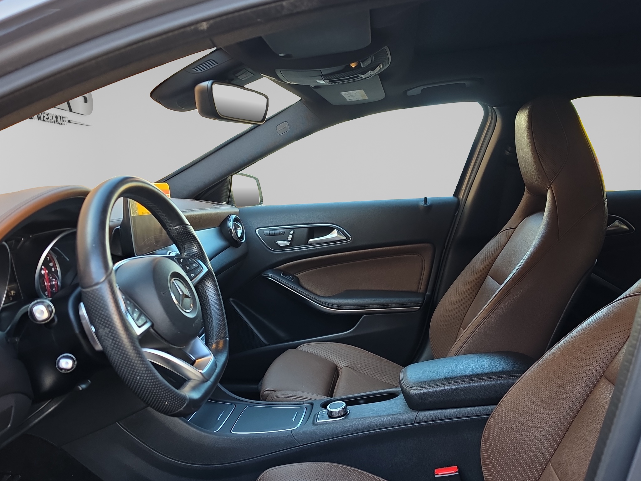 MERCEDES-BENZ GLA 250 9