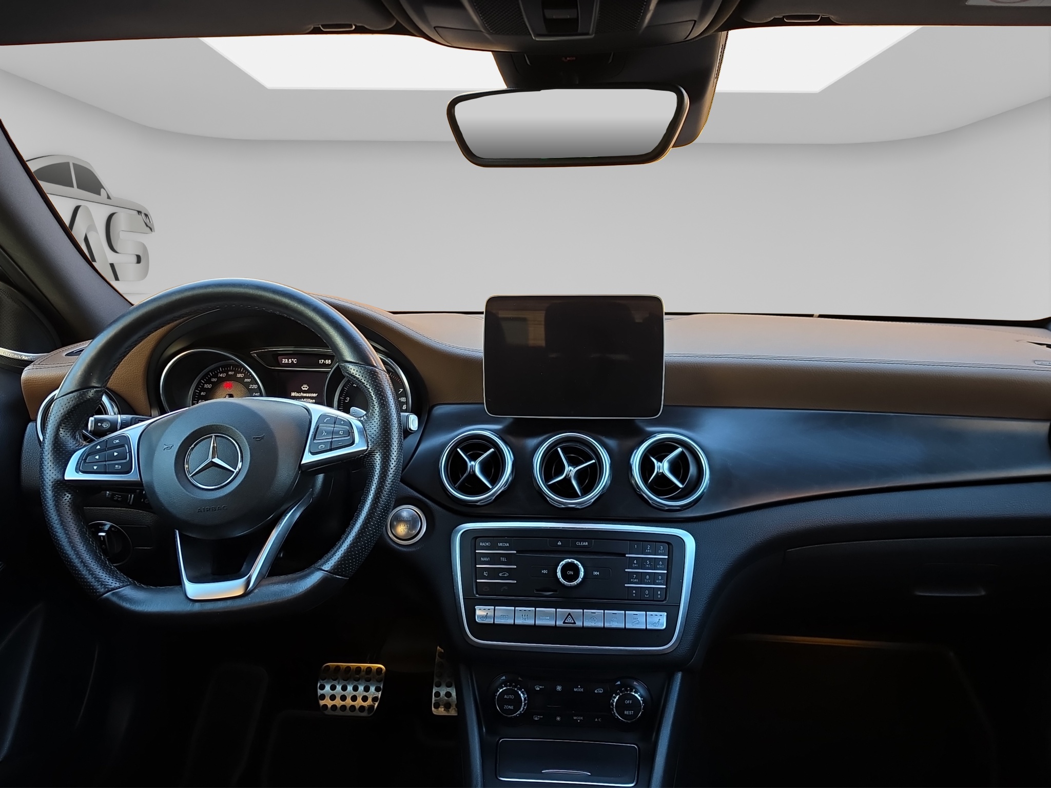 MERCEDES-BENZ GLA 250 12