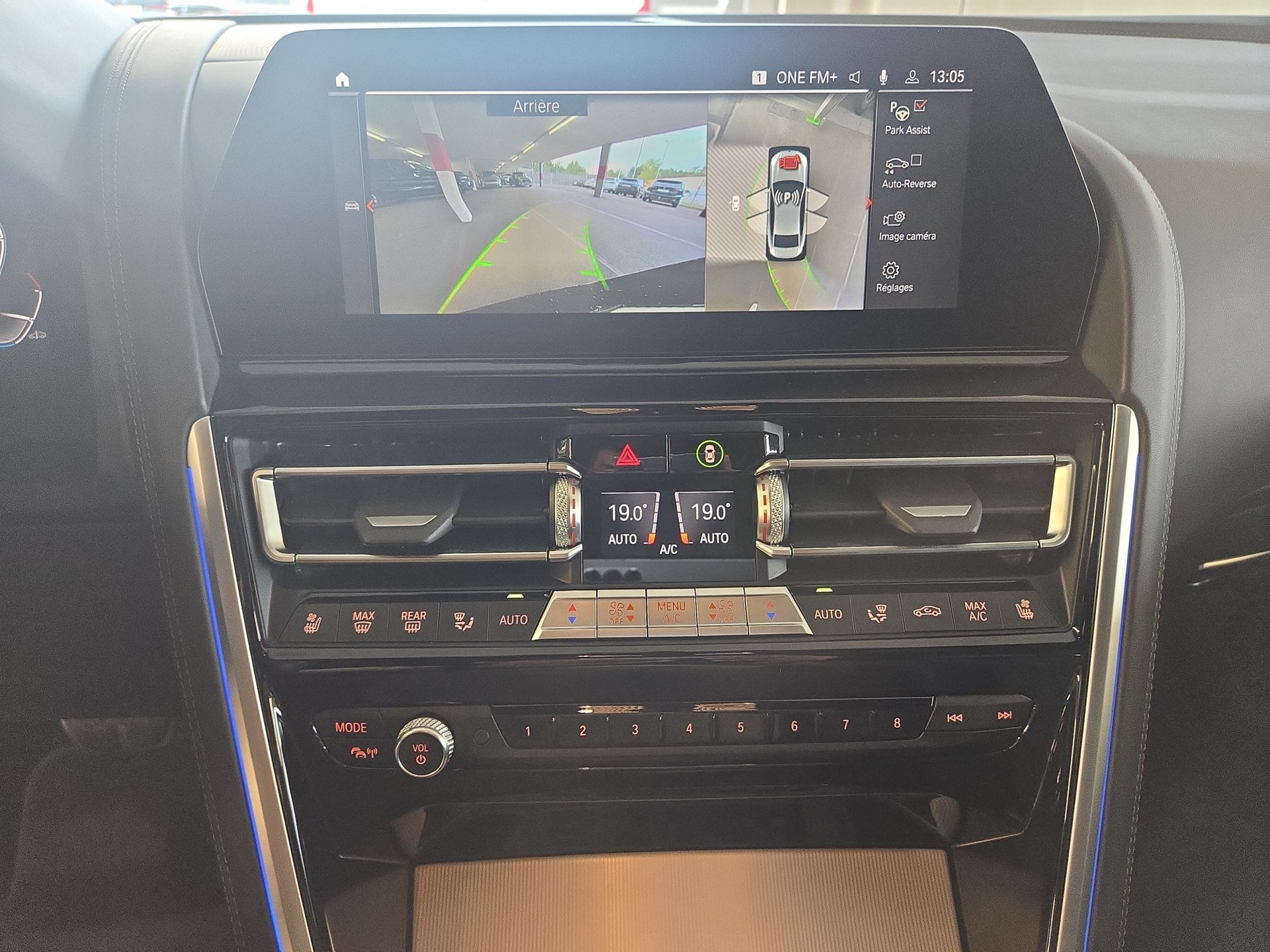 BMW M850i xDrive Steptronic Golden Thunder Edition - 15