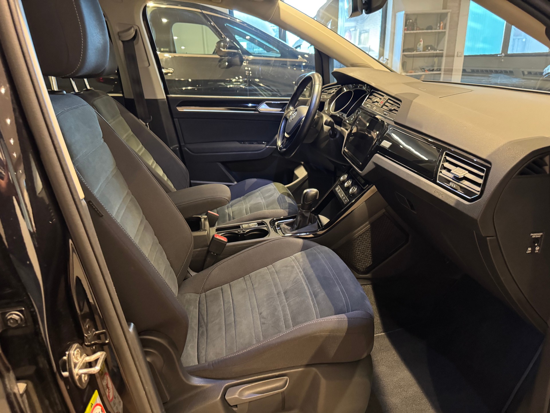 VW Touran 2.0 TDI SCR Highline DSG - 7