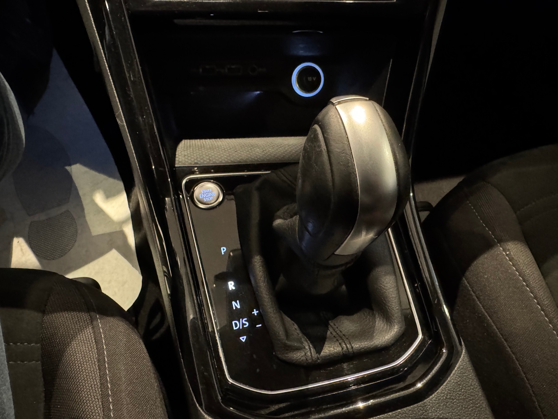 VW Touran 2.0 TDI SCR Highline DSG - 14