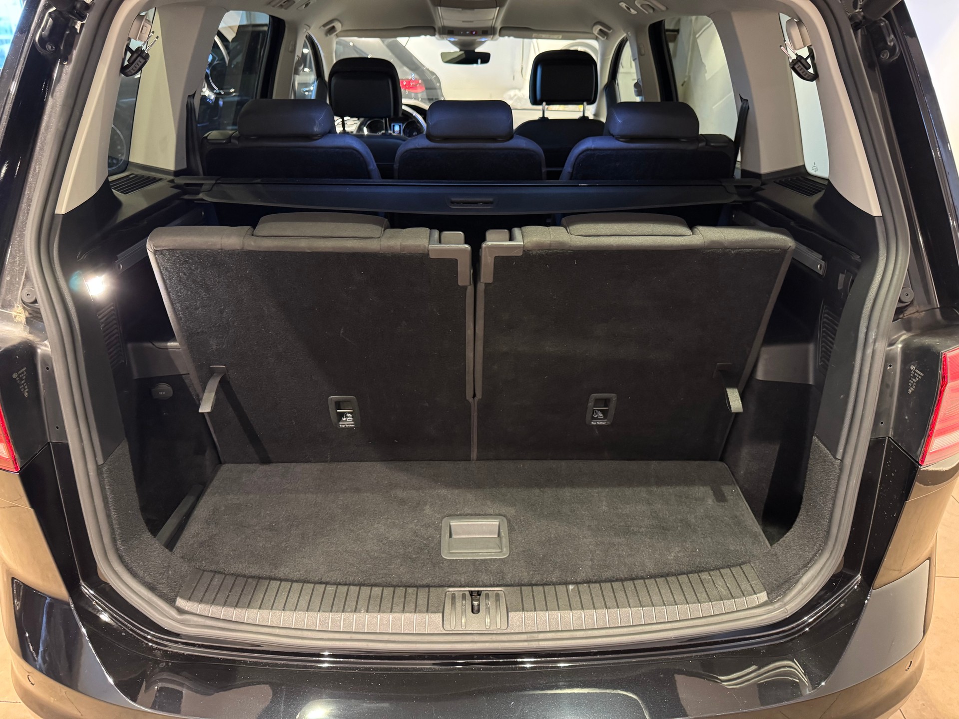 VW Touran 2.0 TDI SCR Highline DSG - 5