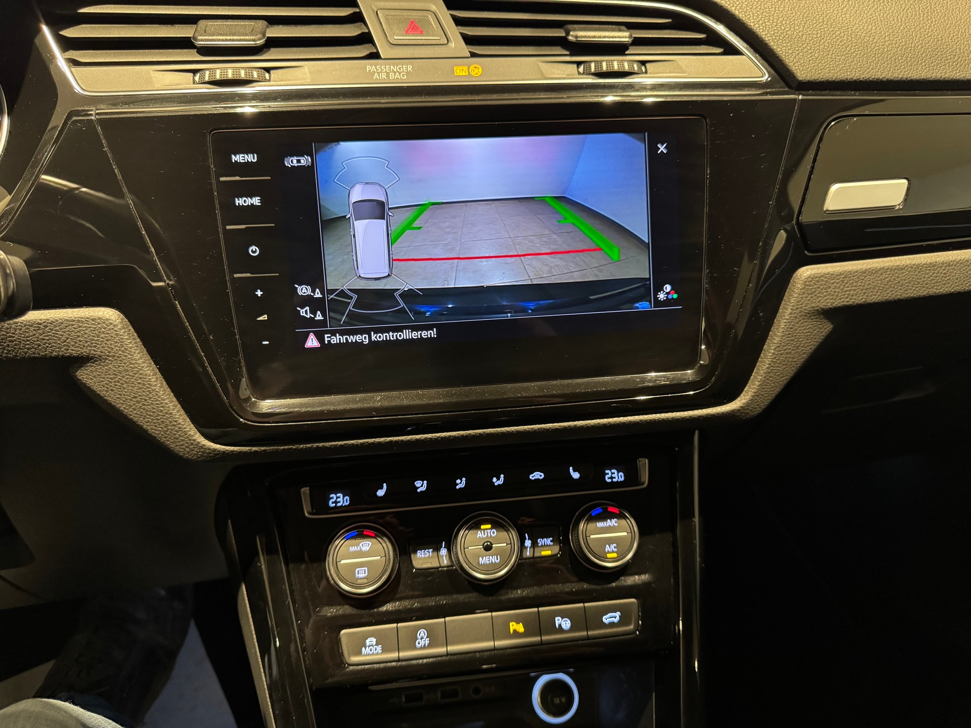 VW Touran 2.0 TDI SCR Highline DSG - 13