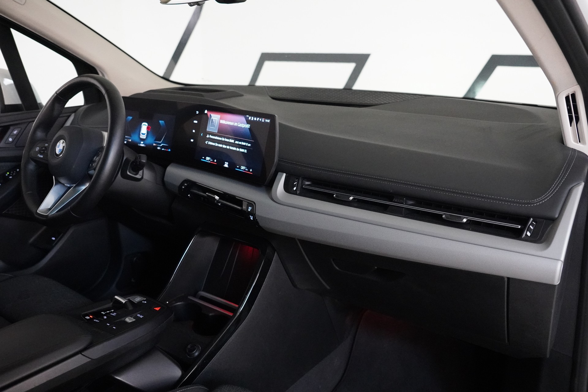 BMW 223d Active Tourer xDrive DKG - 17