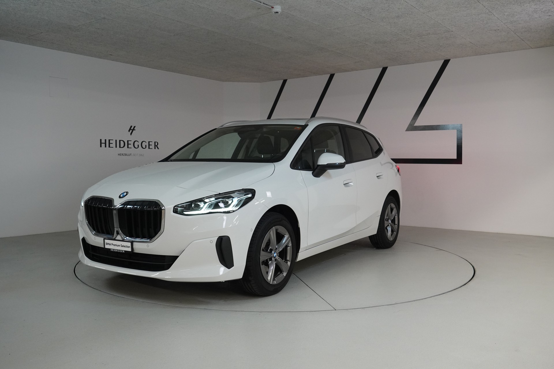 BMW 223d Active Tourer xDrive DKG