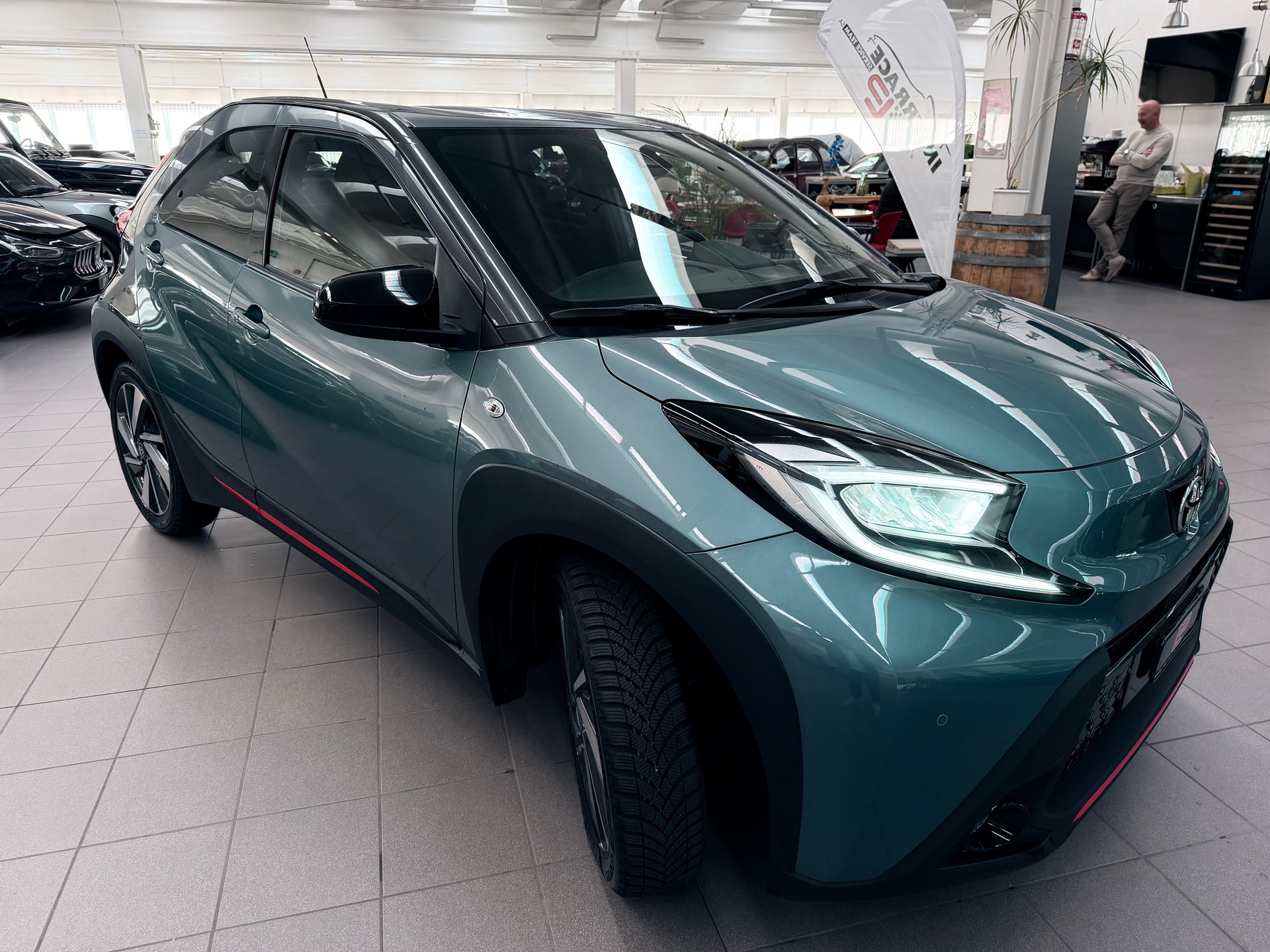 TOYOTA Aygo X 1.0 VVT-i Undercover CVT - 2
