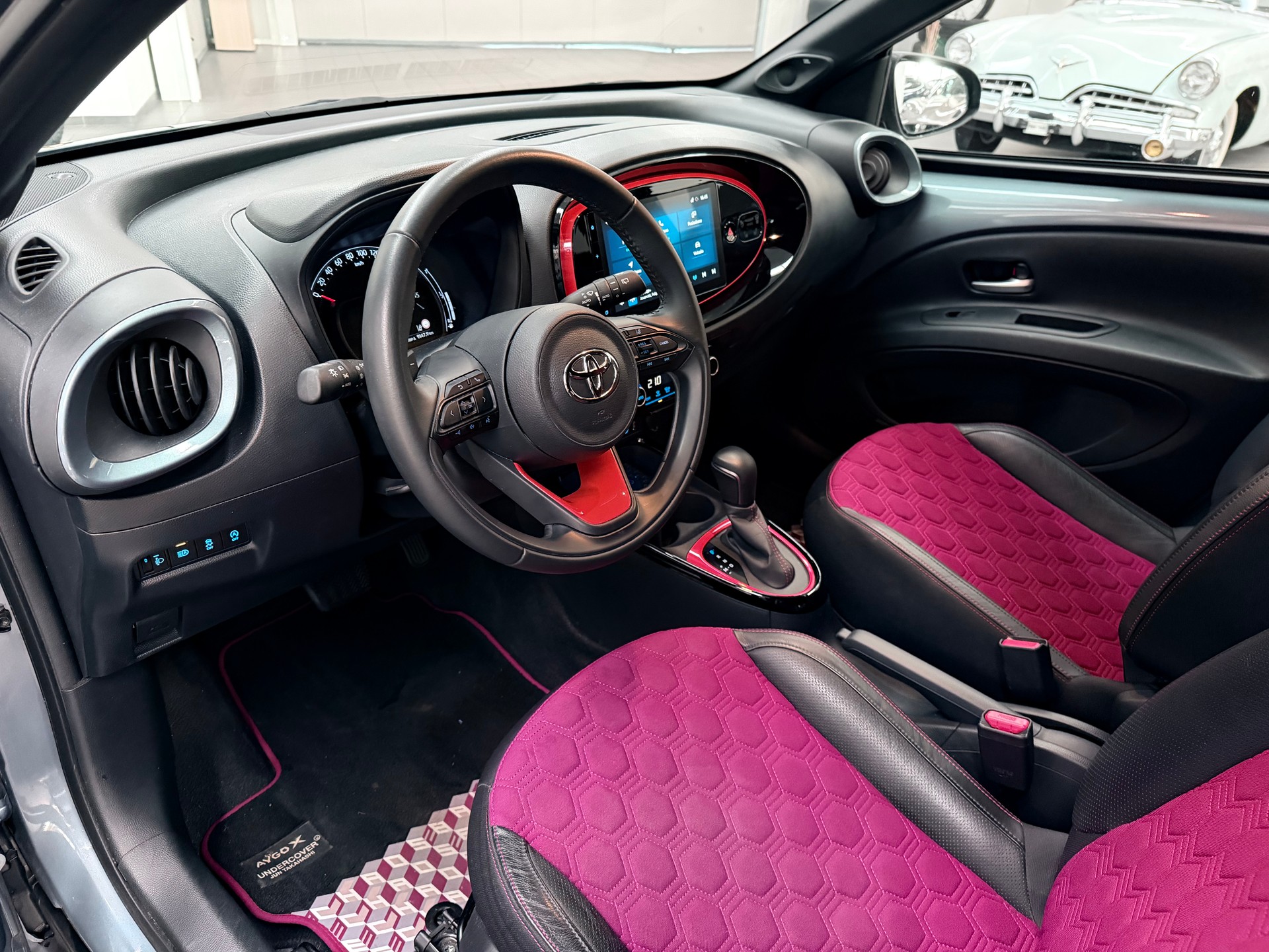 TOYOTA Aygo X 1.0 VVT-i Undercover CVT - 5