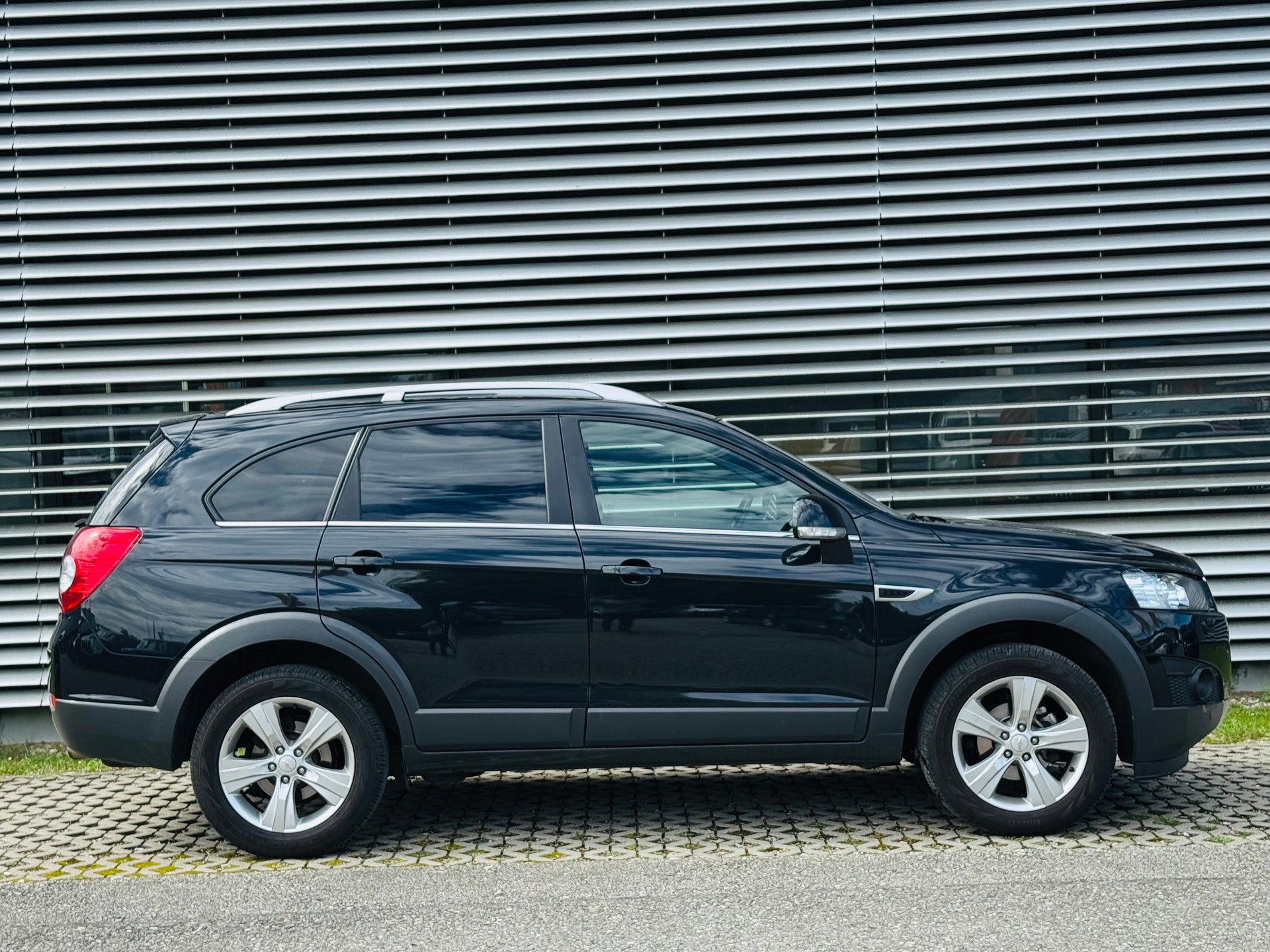 CHEVROLET Captiva 2.4 100 Anniversary 4WD Automatic - 8