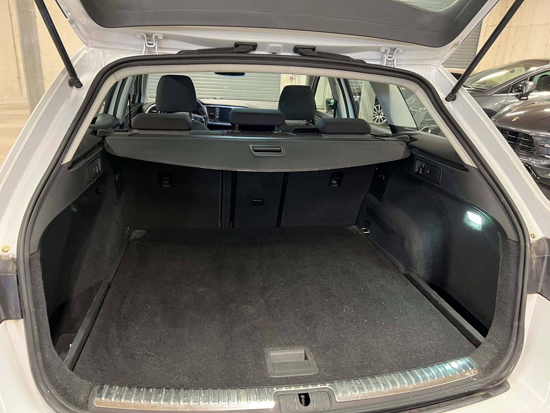SEAT Leon ST 1.6 TDI CR Style DSG - 11