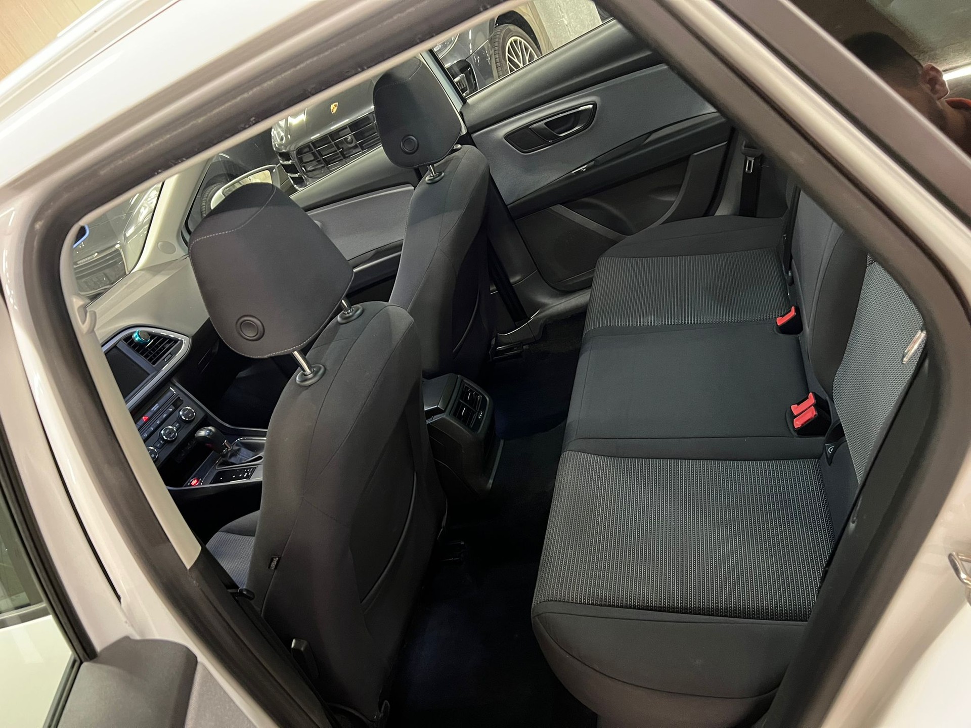SEAT Leon ST 1.6 TDI CR Style DSG - 12