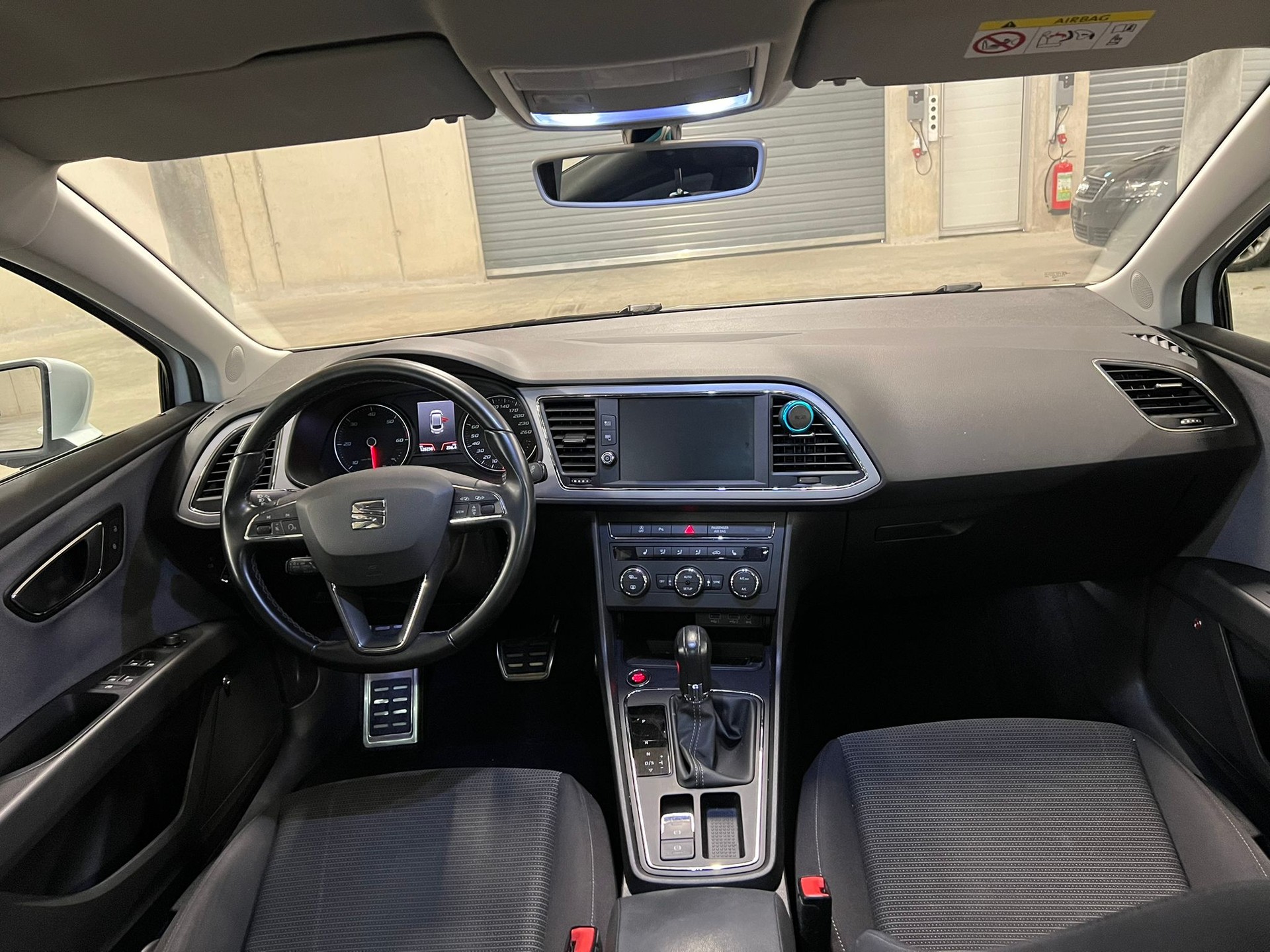 SEAT Leon ST 1.6 TDI CR Style DSG - 9