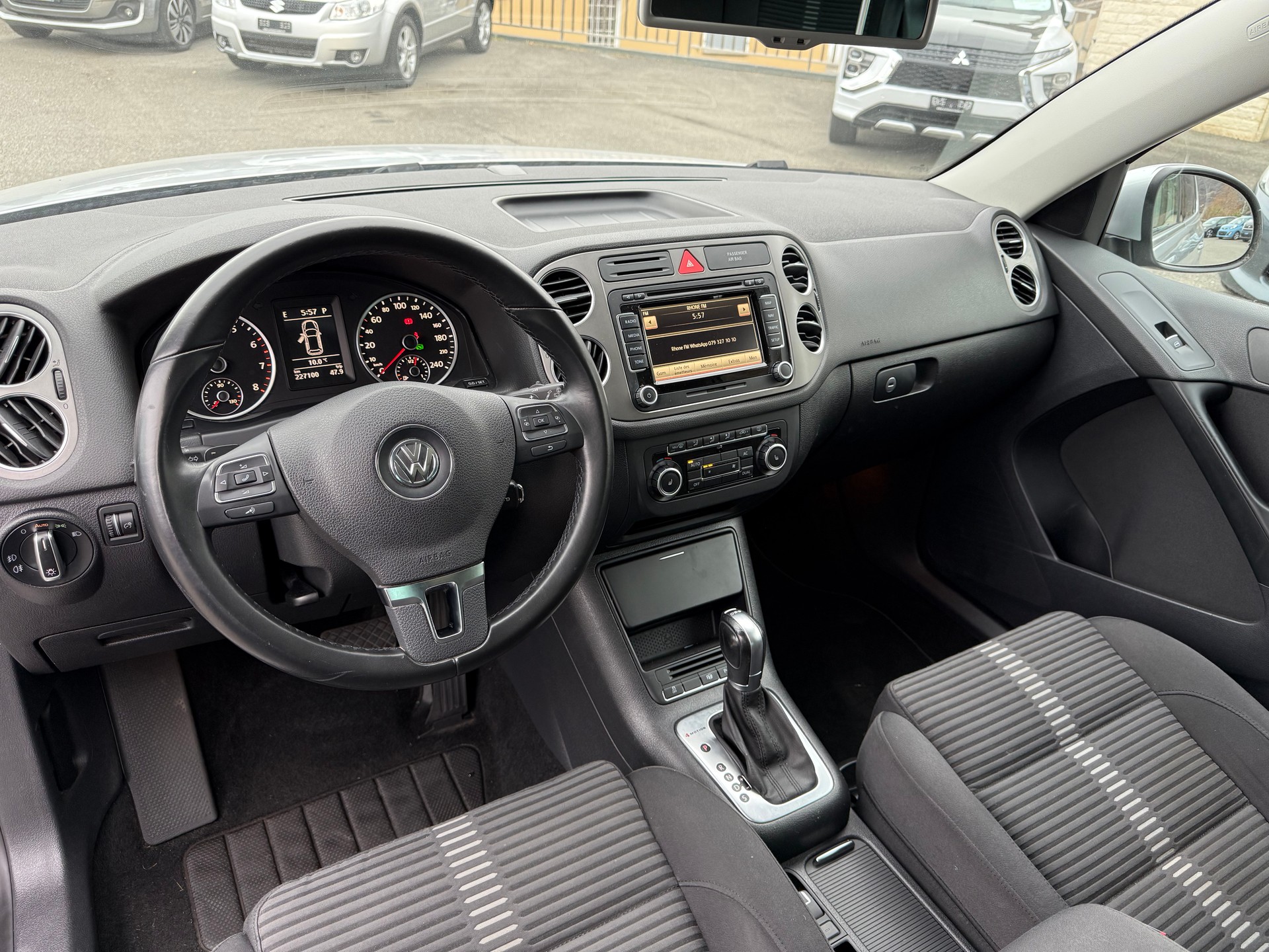 VW Tiguan 2.0 TSI Team DSG - 11