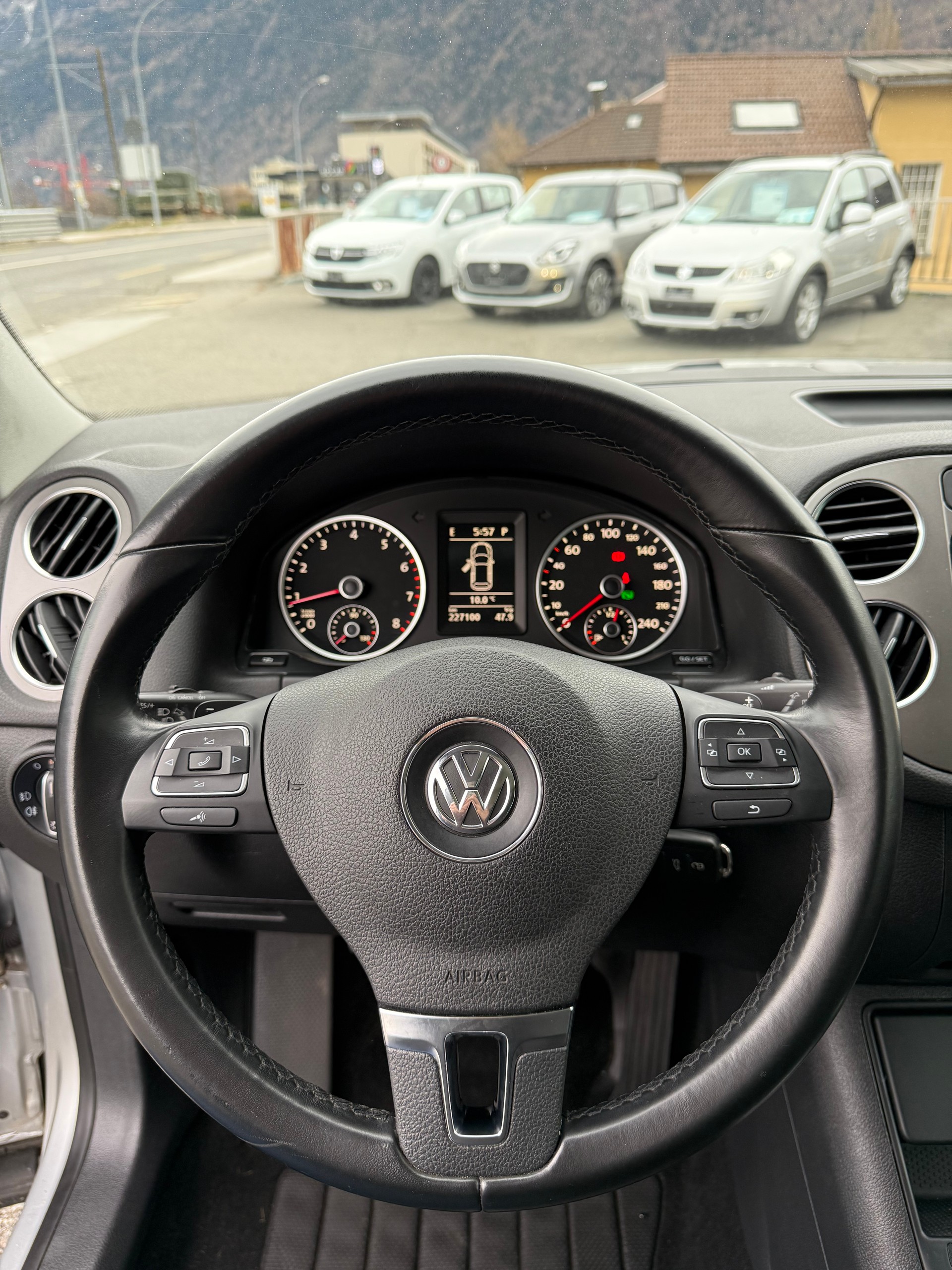 VW Tiguan 2.0 TSI Team DSG - 12