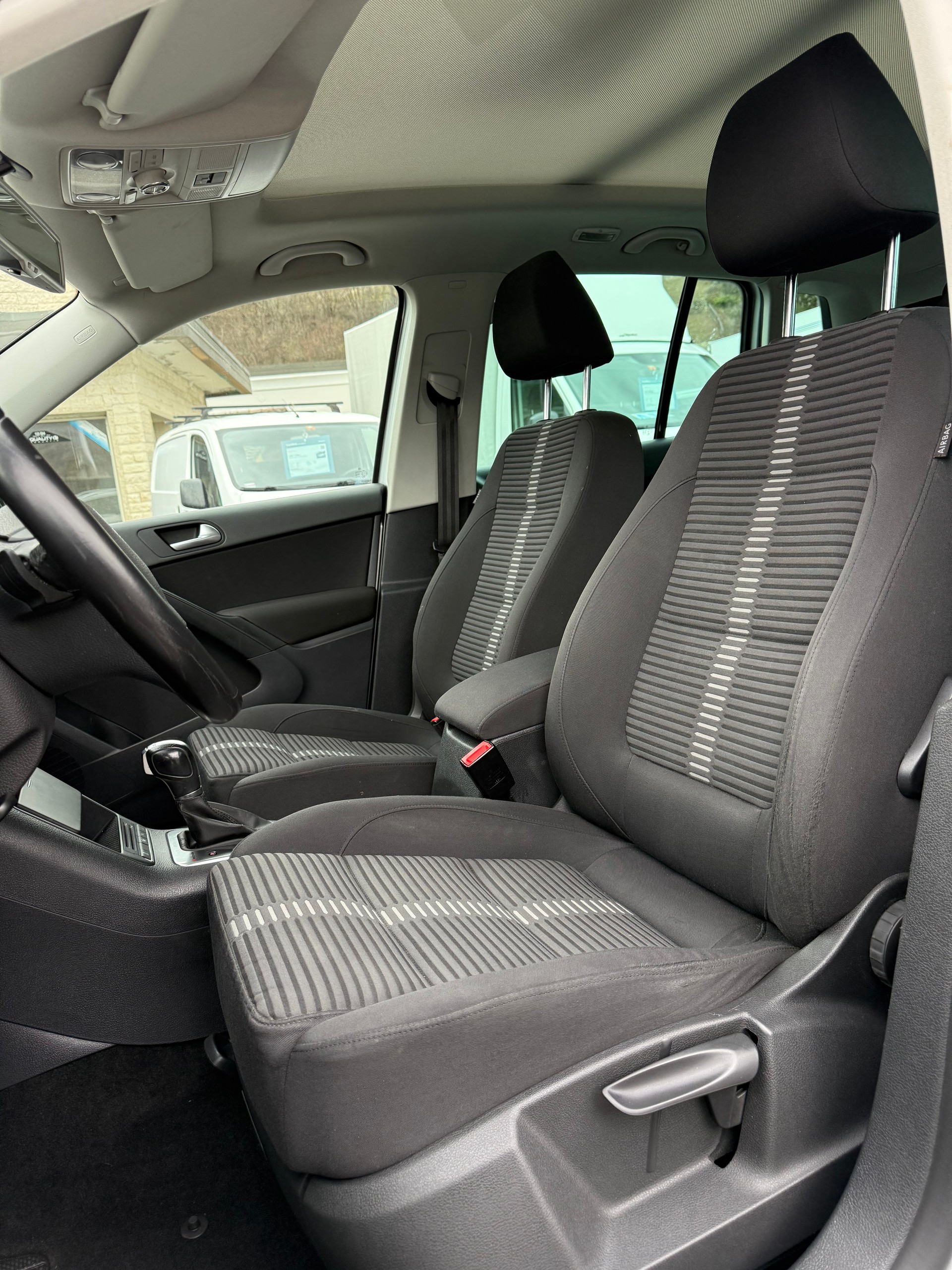 VW Tiguan 2.0 TSI Team DSG - 14