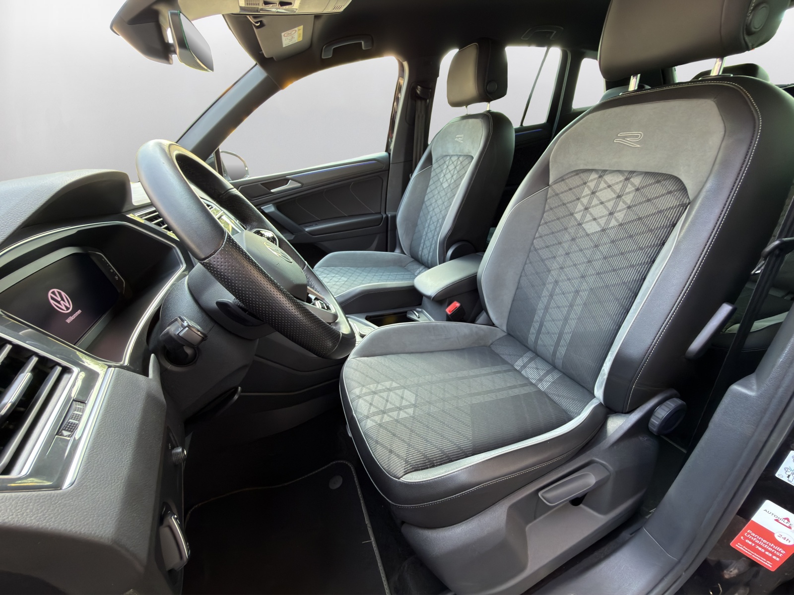 VW Tiguan 2.0TSI R-Line 4Motion DSG - 10