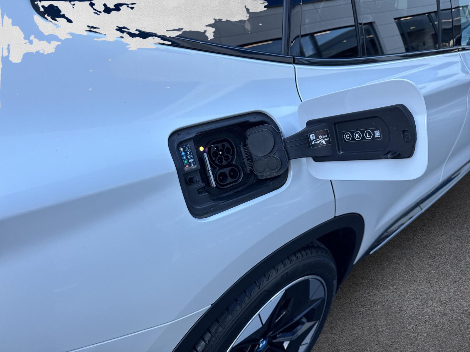 BMW iX3 E-Motor G08 (CH) AHK ** Action de Leasing à 0.9% ** 📍 - 23