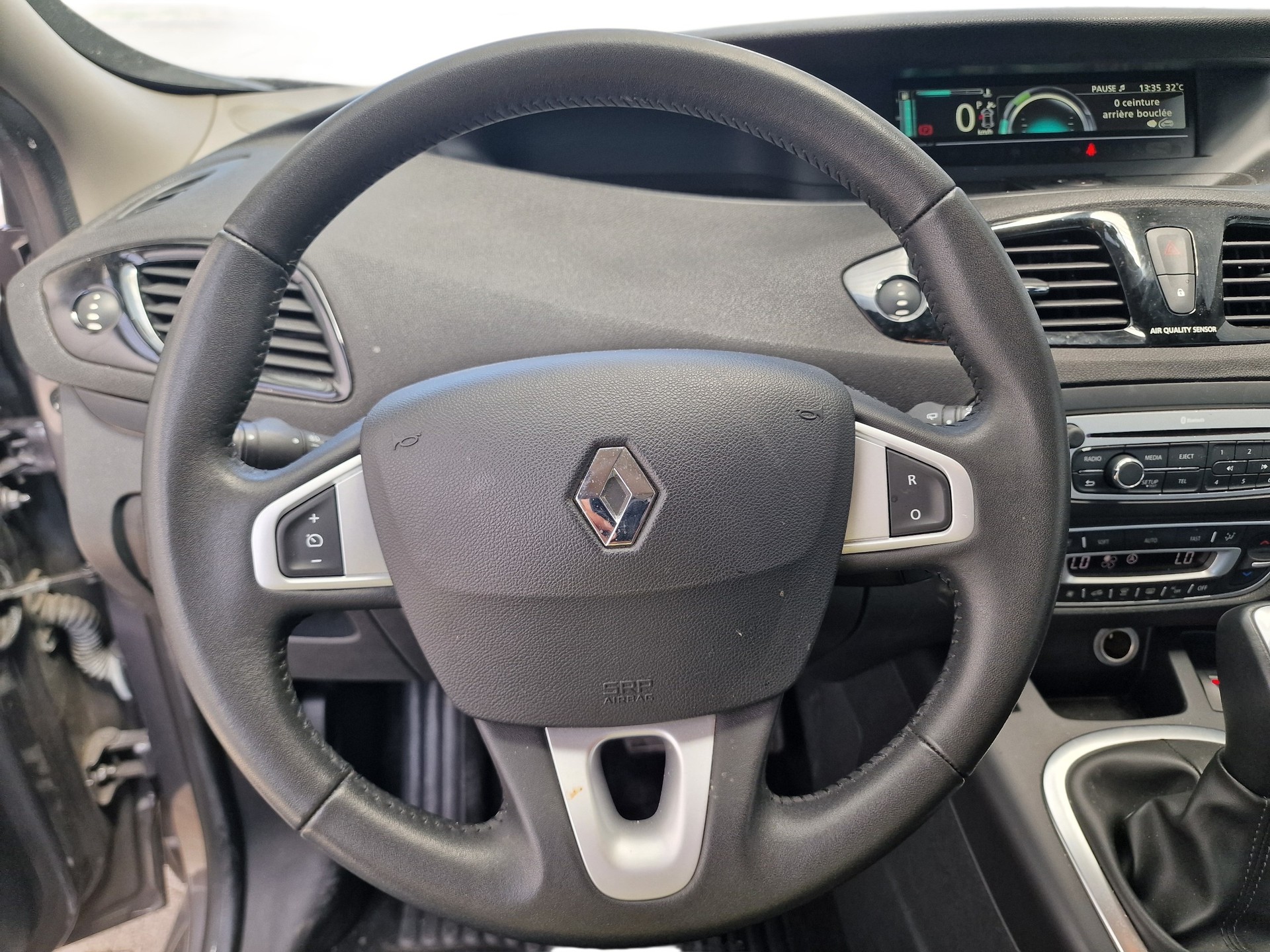 RENAULT Scénic 2.0 16V Dynamique X-Tronic CVT MFK NEU 12Mt Gara - 13