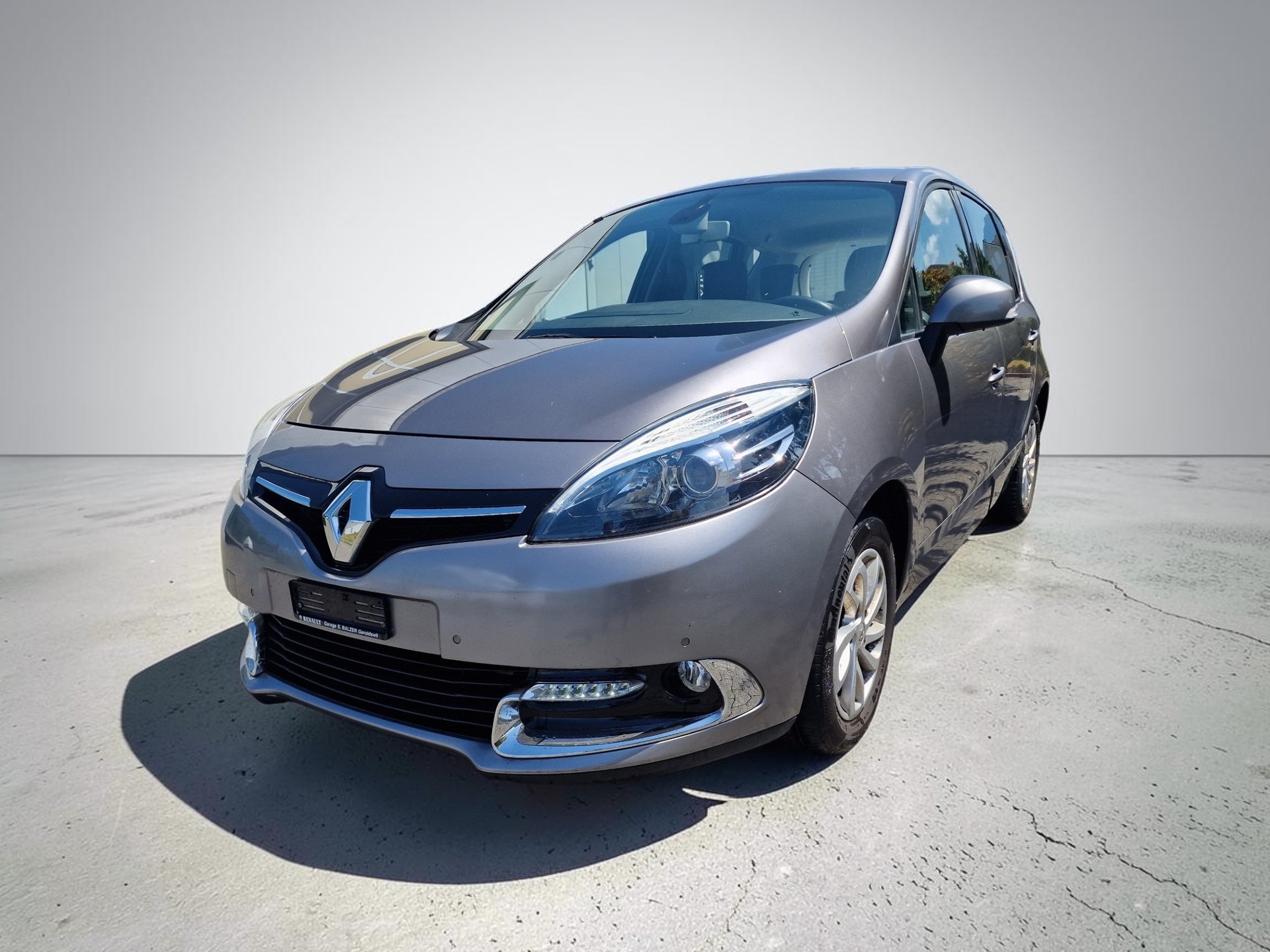 RENAULT Scénic 2.0 16V Dynamique X-Tronic CVT MFK NEU 12Mt Gara - 4