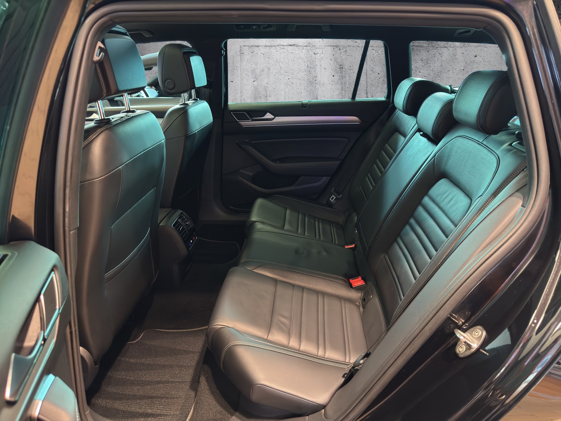 VW Passat Variant 2.0 TSI BMT Highline 4Motion DSG - 11