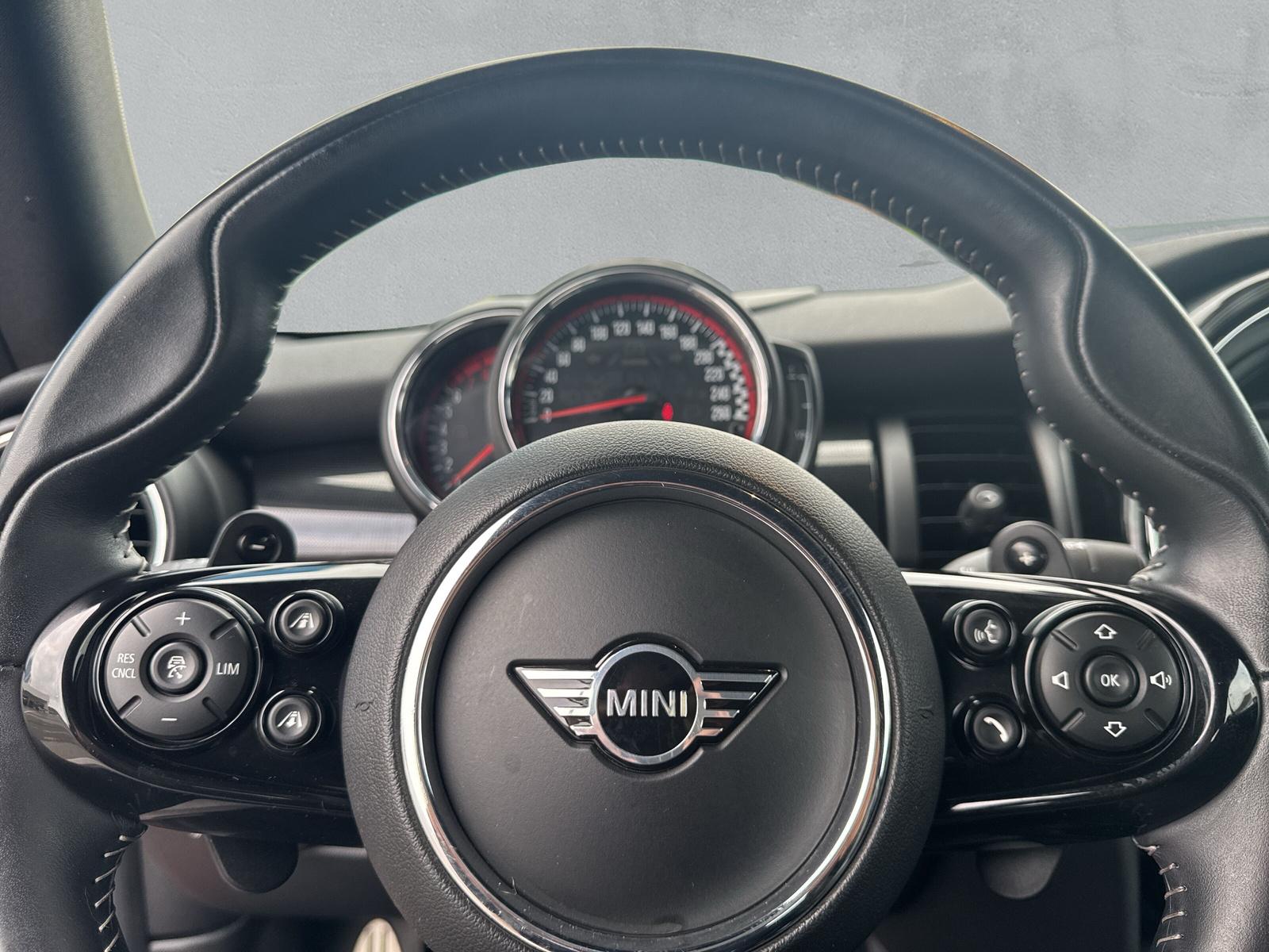 MINI John Cooper Works Cabrio F57 2.0i (CH) - 19