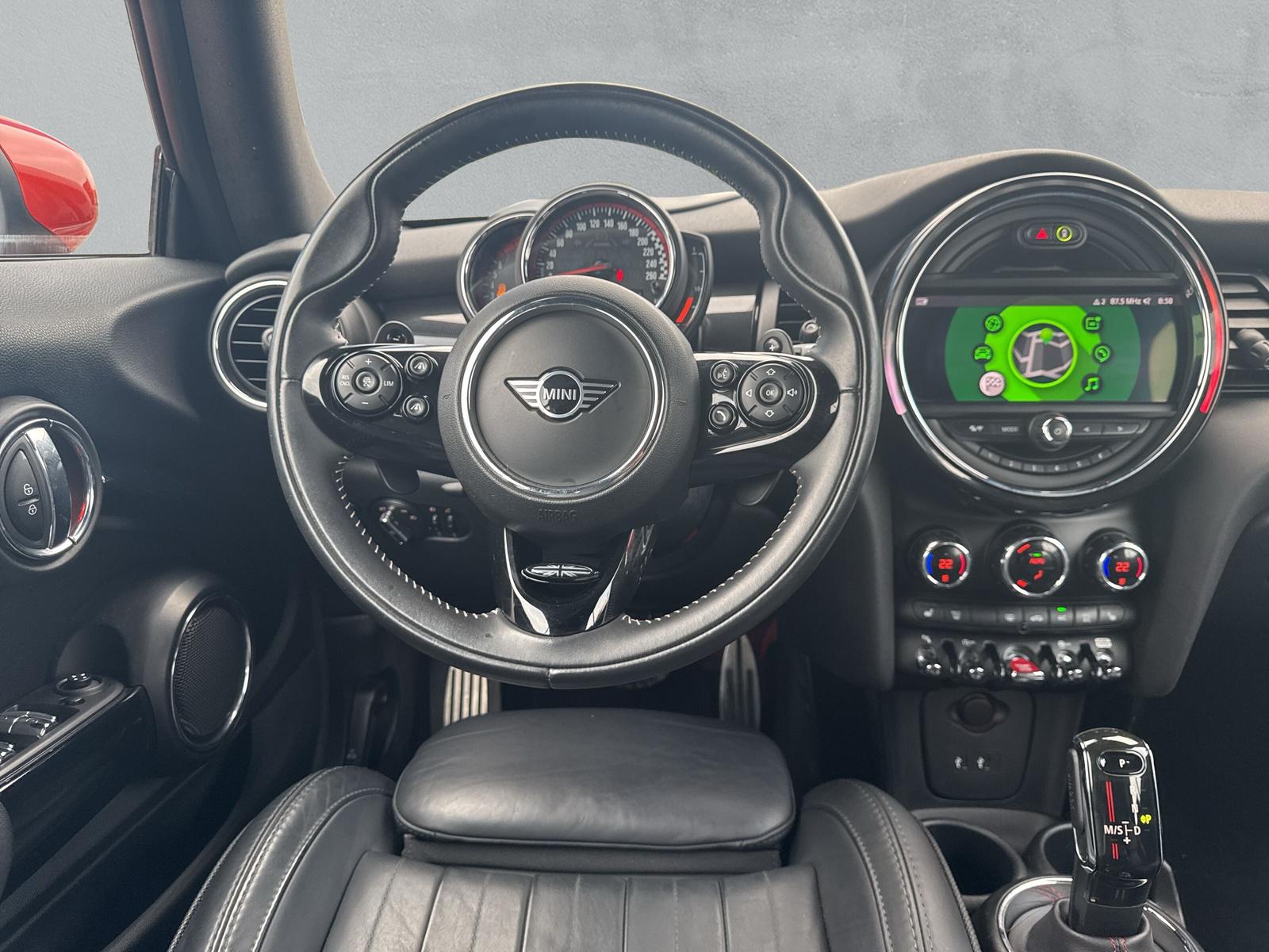 MINI John Cooper Works Cabrio F57 2.0i (CH) - 16