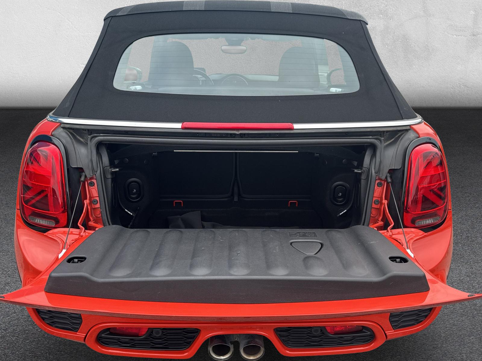 MINI John Cooper Works Cabrio F57 2.0i (CH) - 10