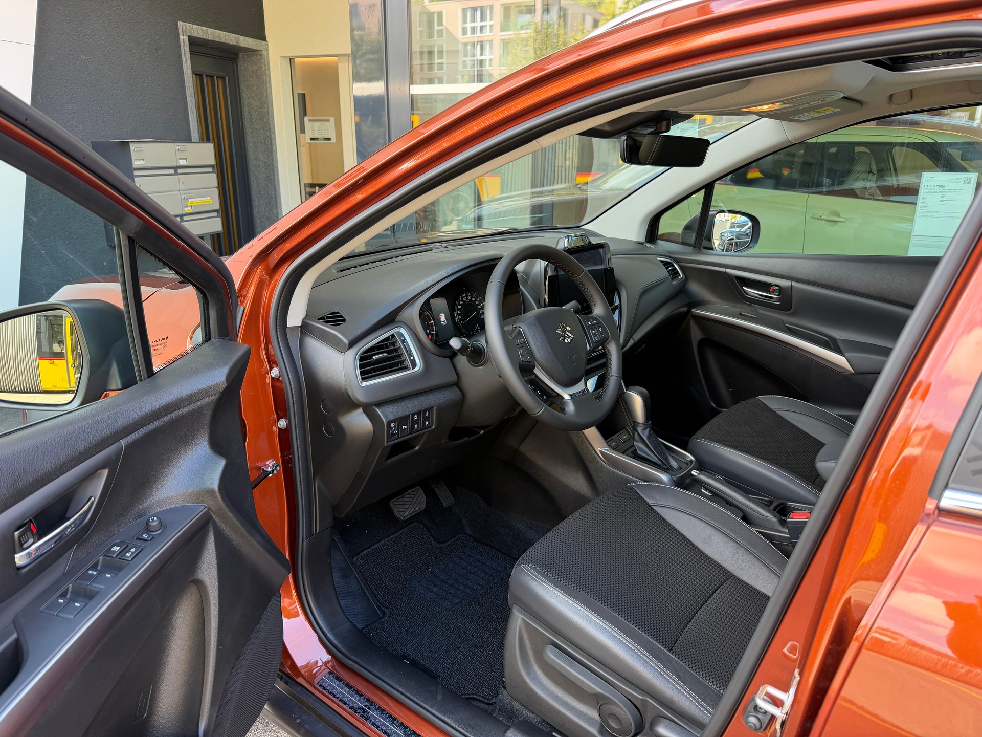 SUZUKI S-Cross 1.4 T Piz Sulai Top Hybrid 4x4 - 10