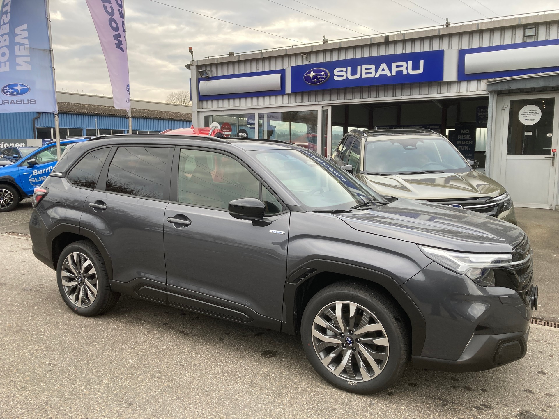SUBARU Forester 2.0i e-Boxer Luxury Lineartronic