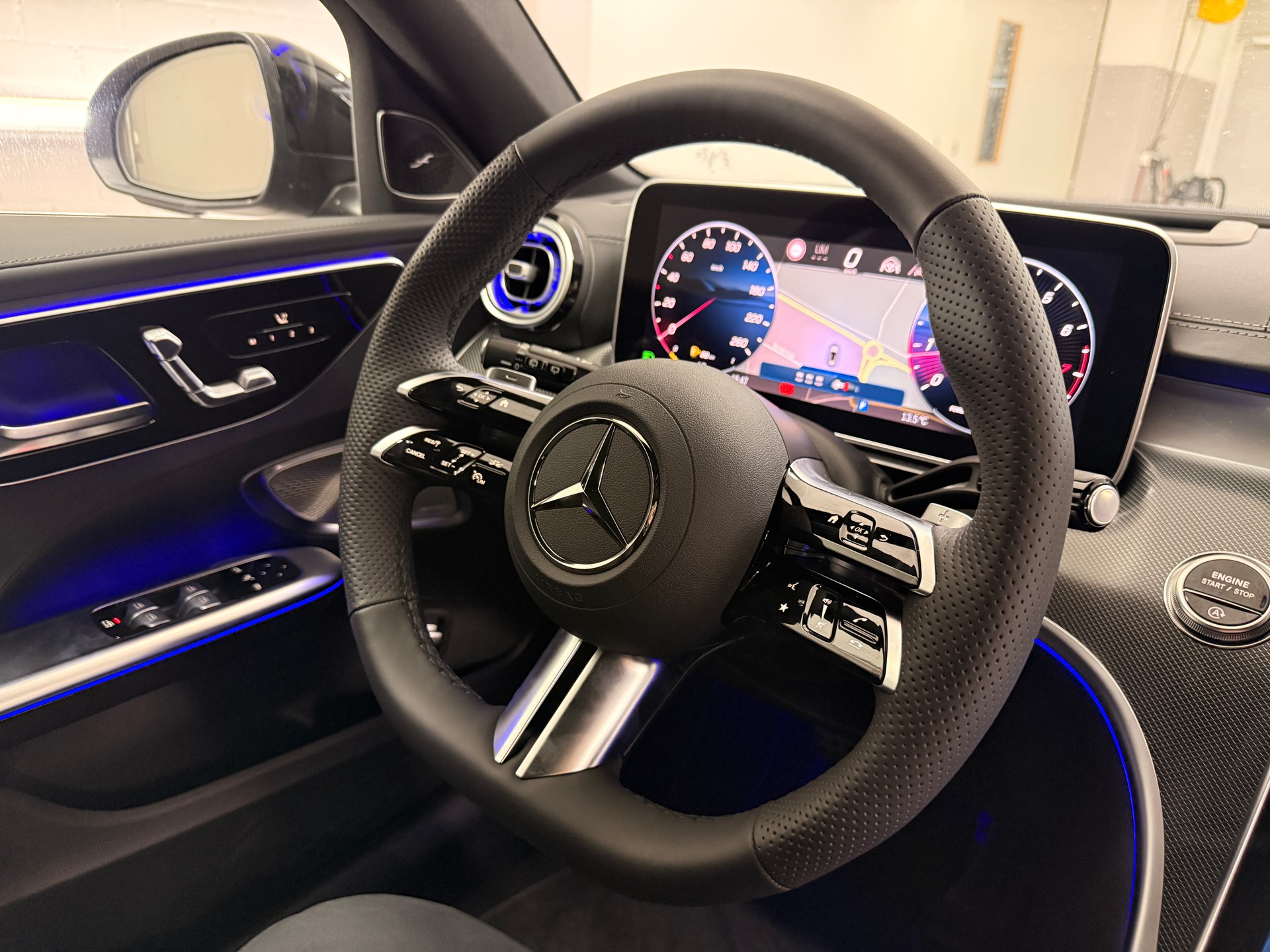 MERCEDES-BENZ C 300 4MATIC T-Modell - 16