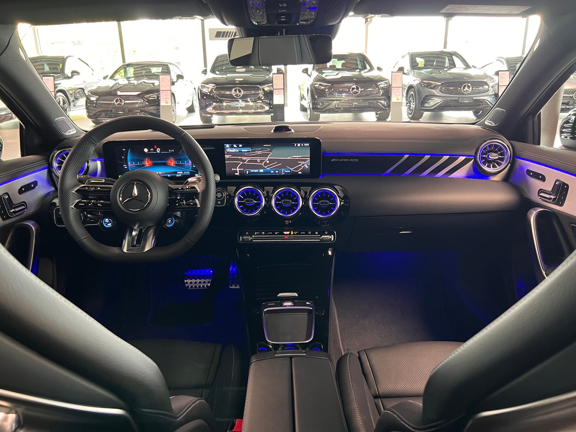 MERCEDES-BENZ A AMG 35 4Matic 8G-DCT - 13