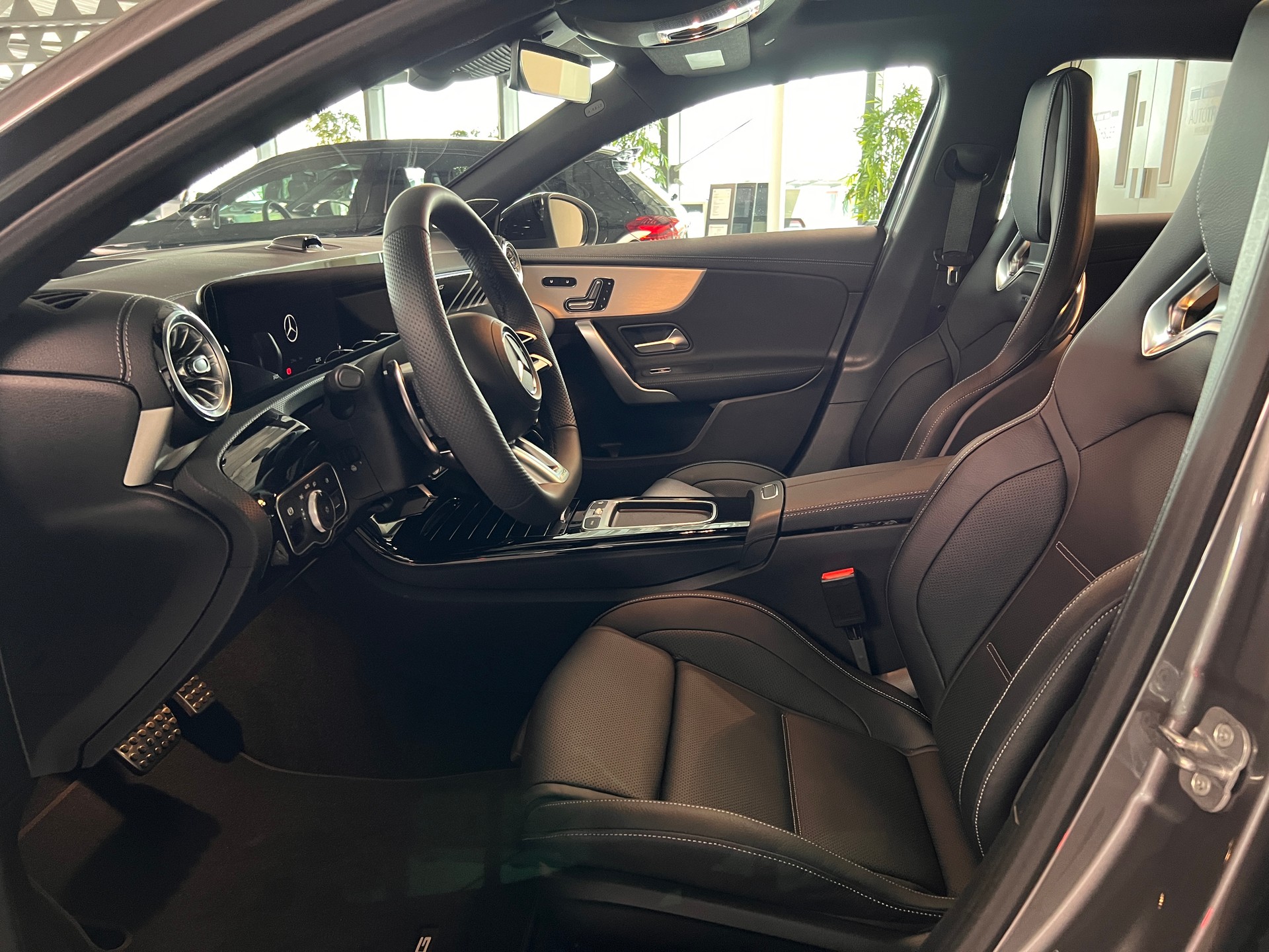 MERCEDES-BENZ A AMG 35 4Matic 8G-DCT - 10