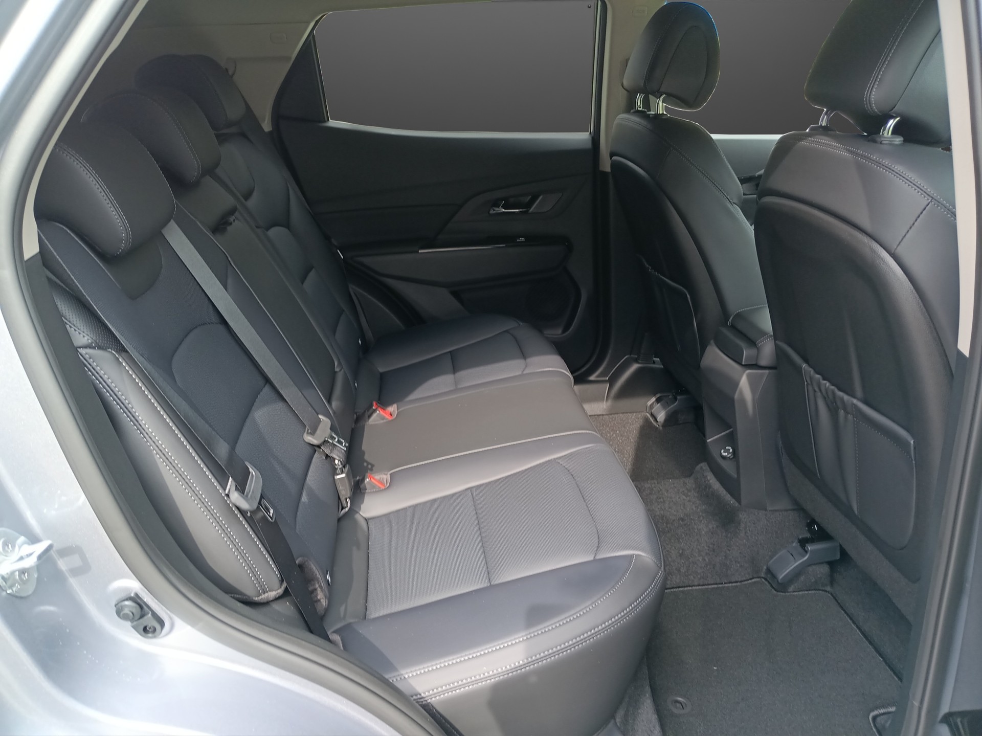 KGM-SsangYong Korando 1.5 T GDI Titanium 4WD Automat - 17