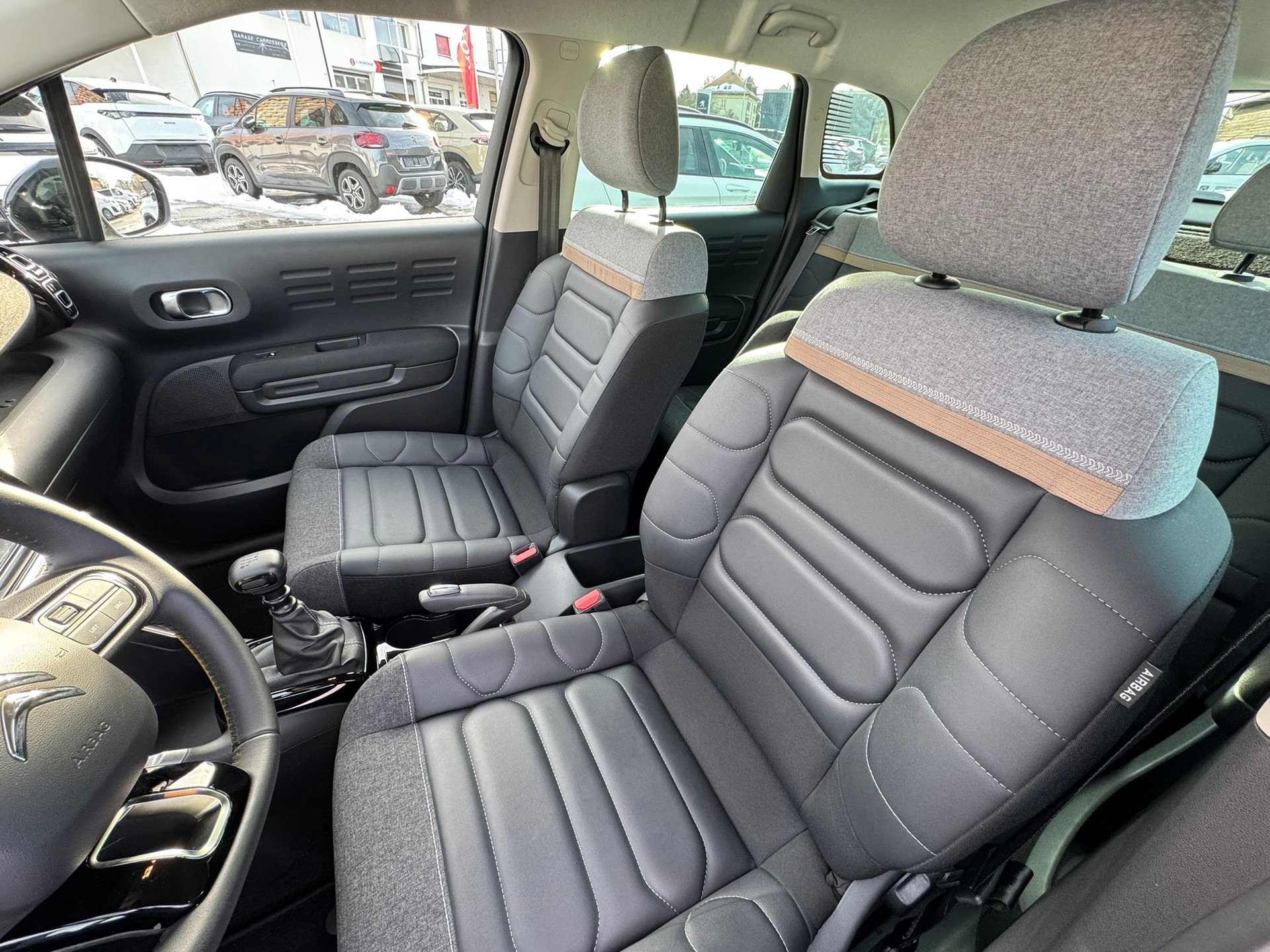 CITROEN C3 Aircross 1.2i PureTech Swiss Edition - 6