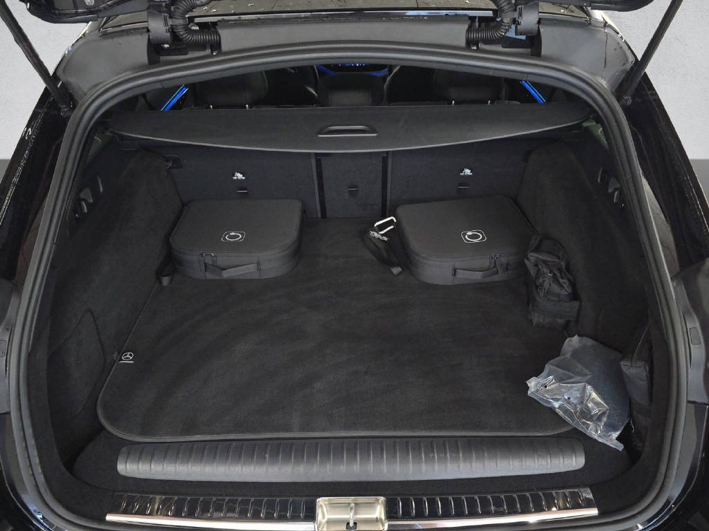 MERCEDES-BENZ E 53 Hybrid AMG 4Matic+ T-Modell - 8