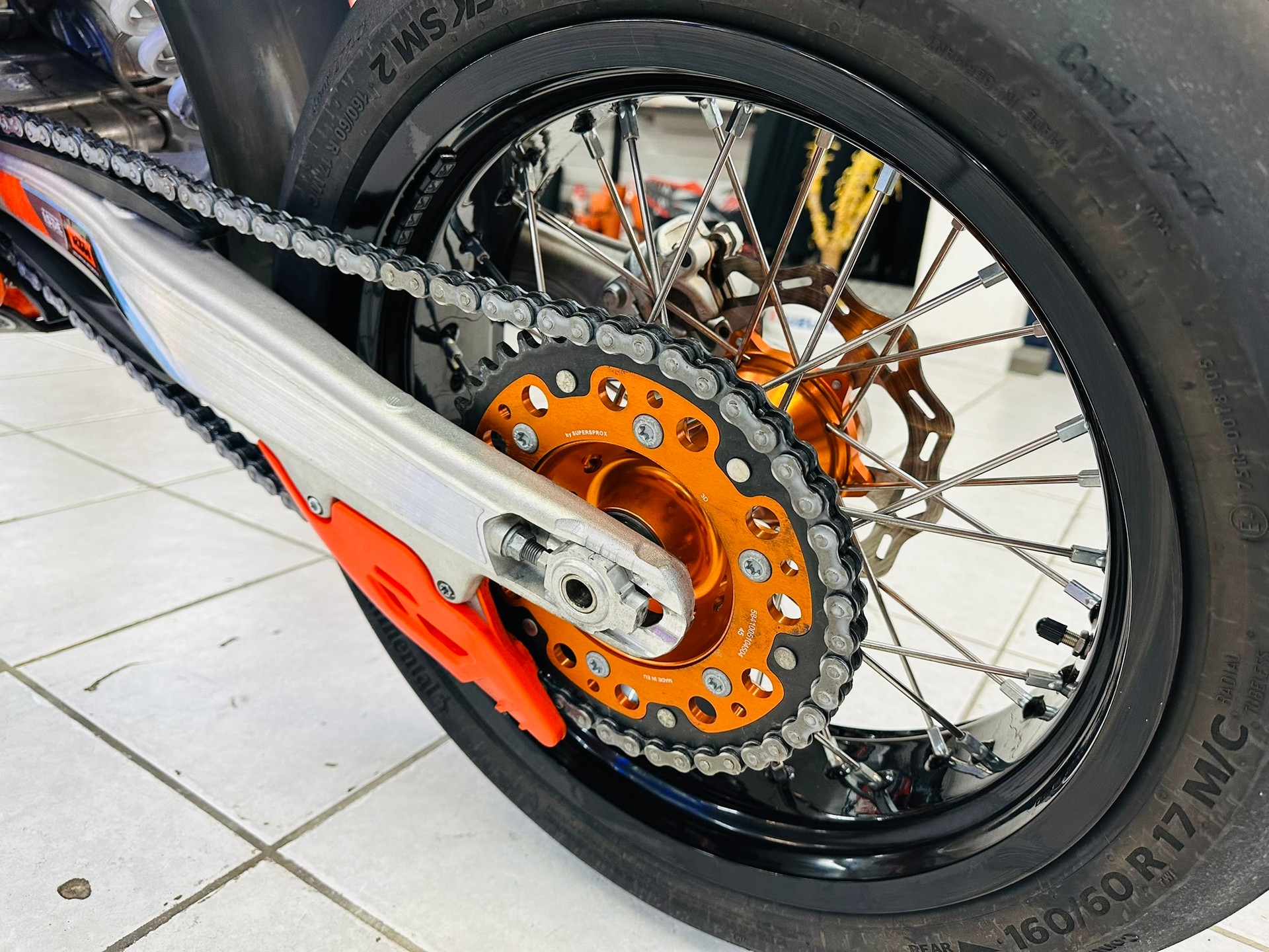 KTM 450 EXC-F Six Day Supermoto - 6