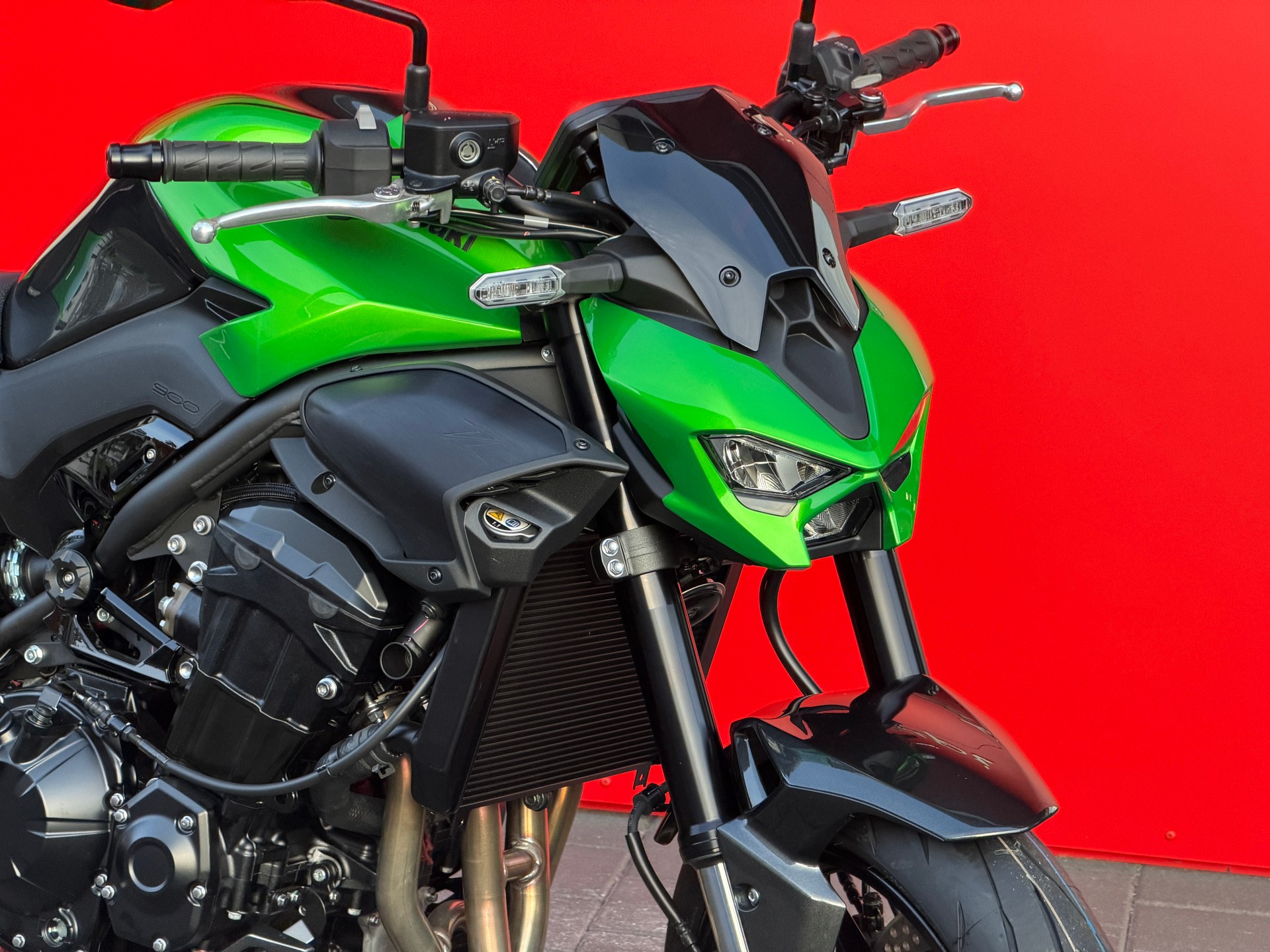 KAWASAKI Z 900 - 16