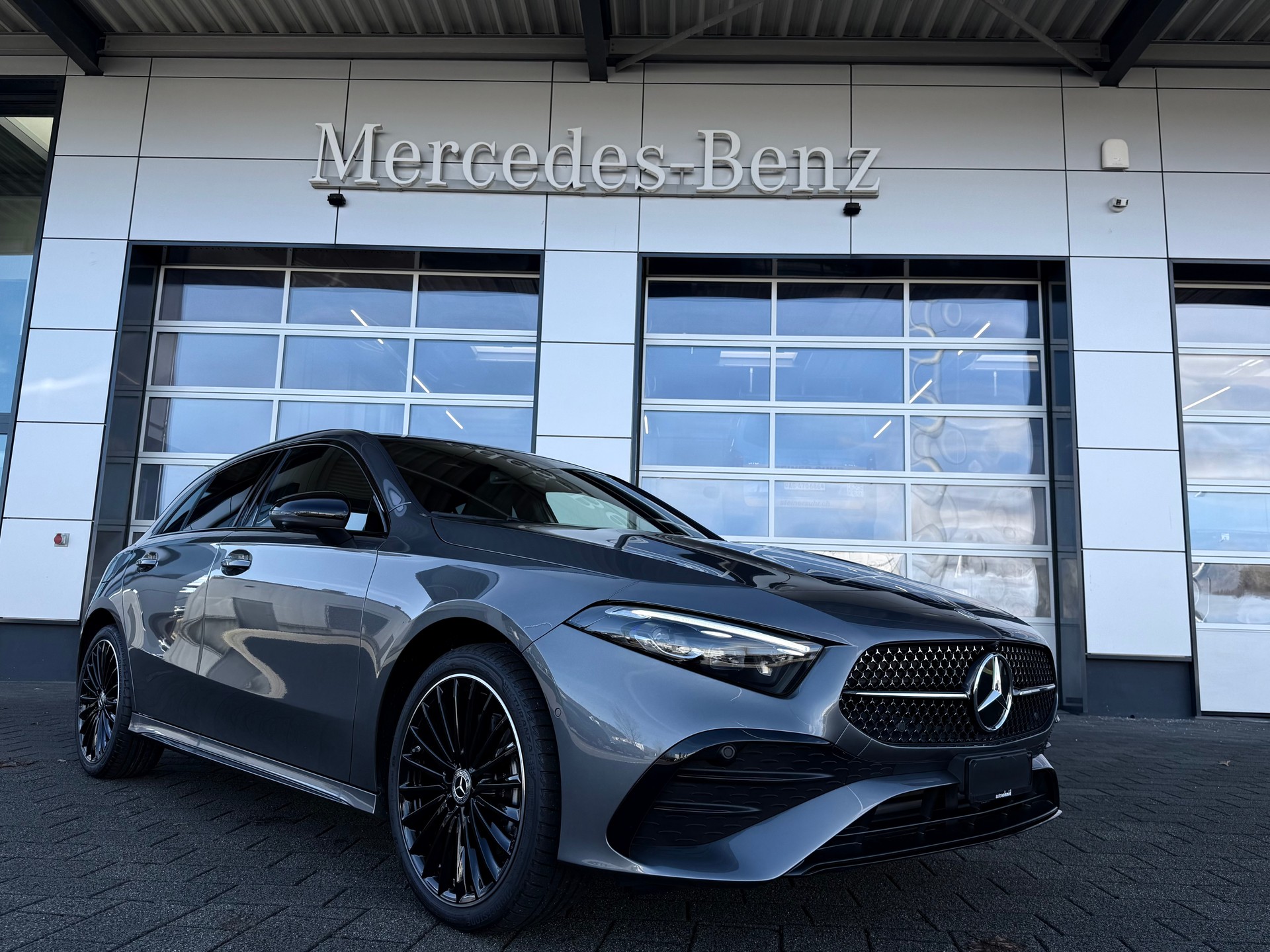 MERCEDES-BENZ A 250 e AMG Line EQ Star 8G-DCT ***TAGESZULASSUNG***