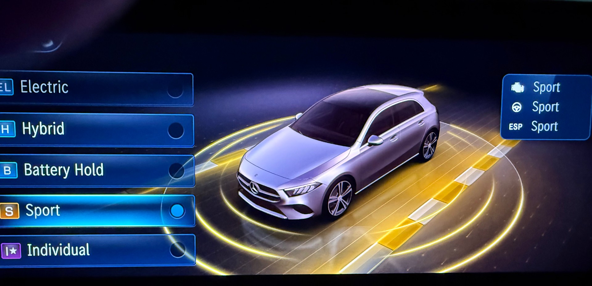 MERCEDES-BENZ A 250 e AMG Line EQ Star 8G-DCT ***TAGESZULASSUNG*** - 21