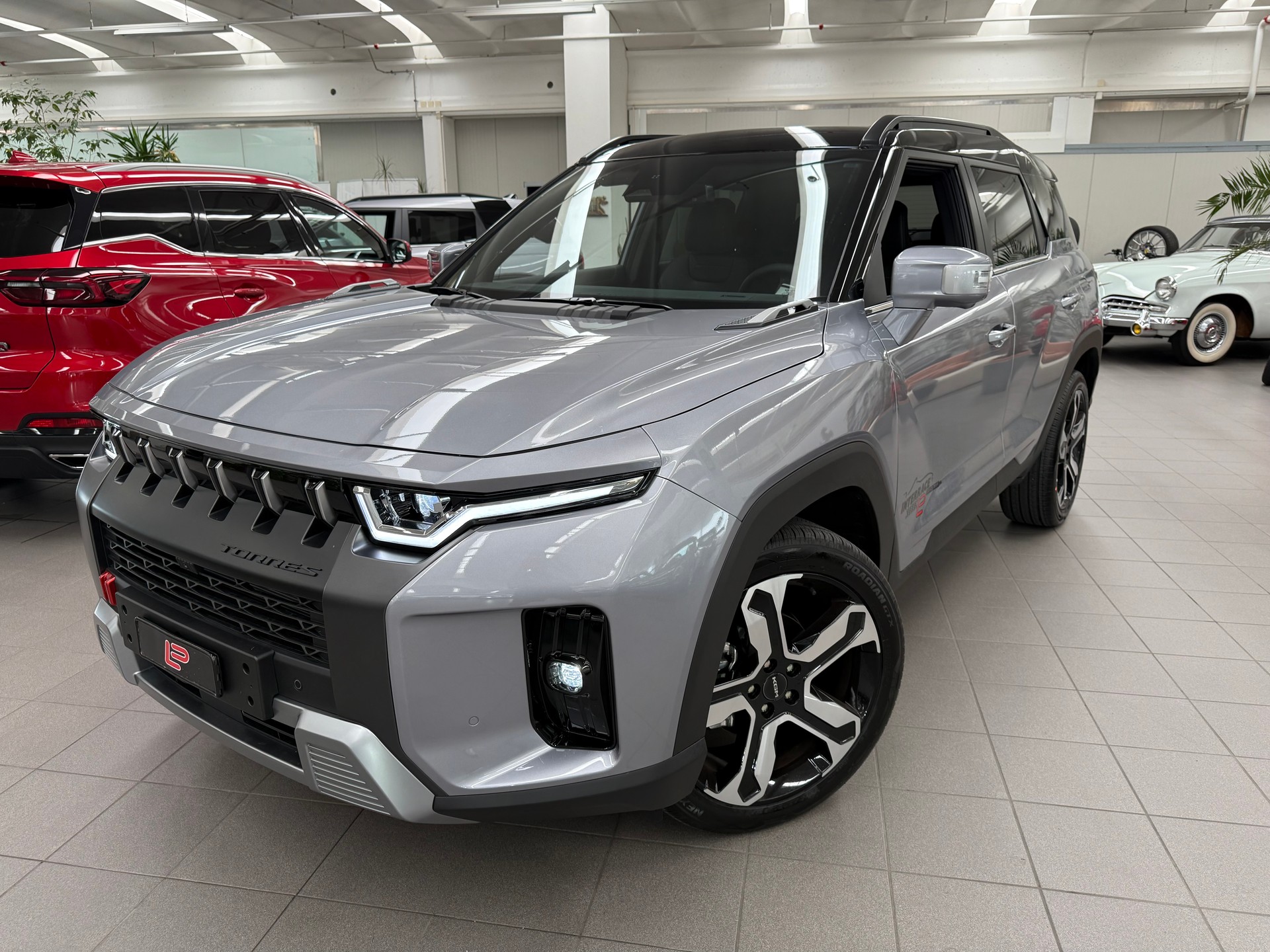 KGM-SsangYong Torres Titanium Two-Tone HEV 1.5 T-GDi