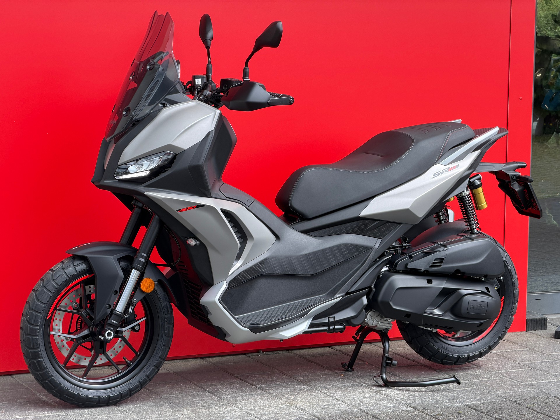 APRILIA SR 400 GT - 12
