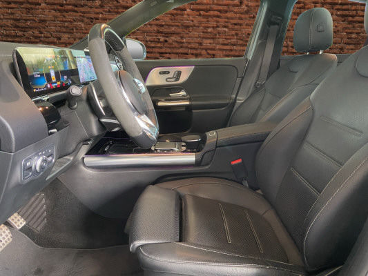 MERCEDES-BENZ GLA 45 S AMG 4Matic+ - 11