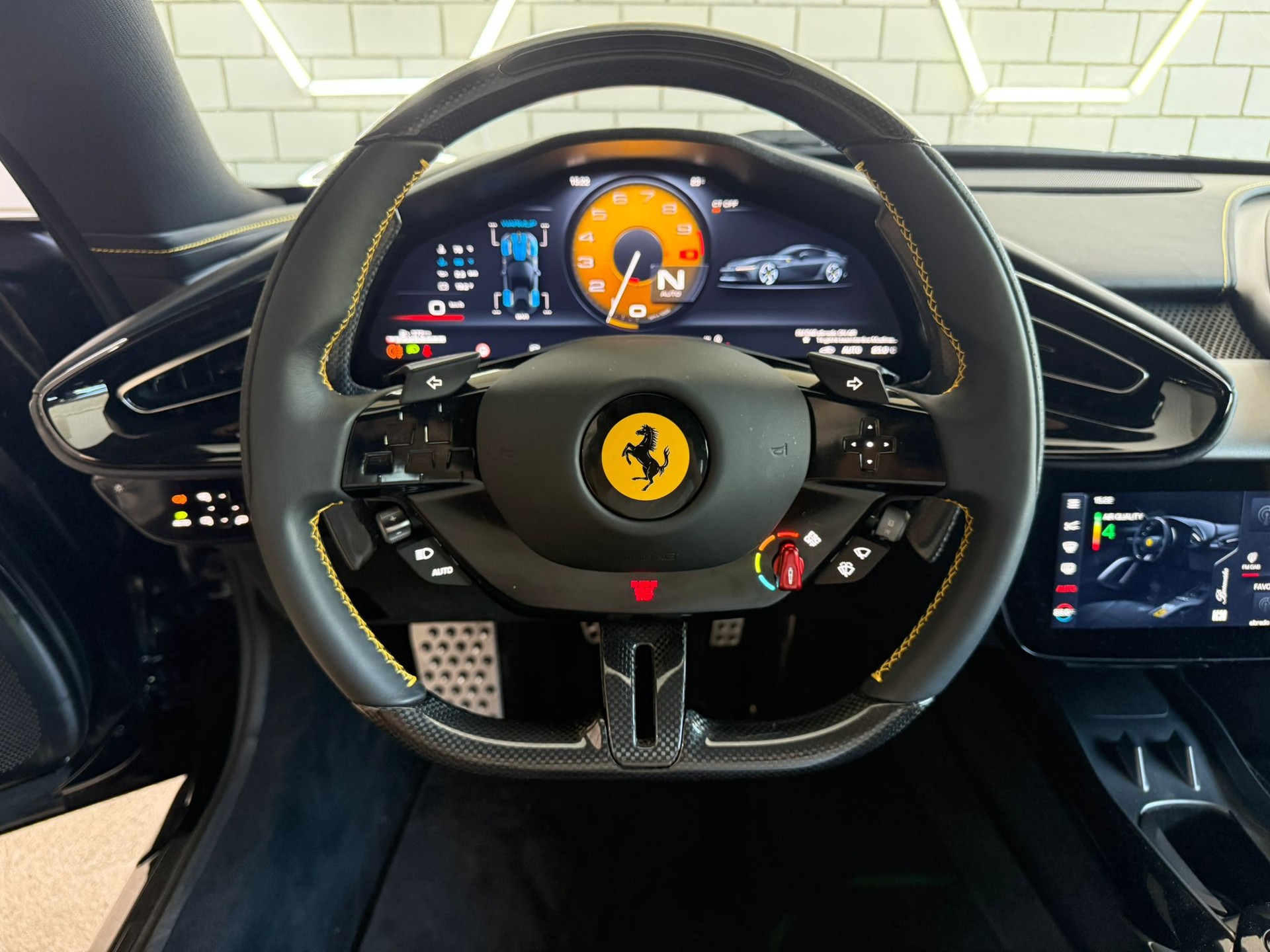 FERRARI 12 Cilindri - 10