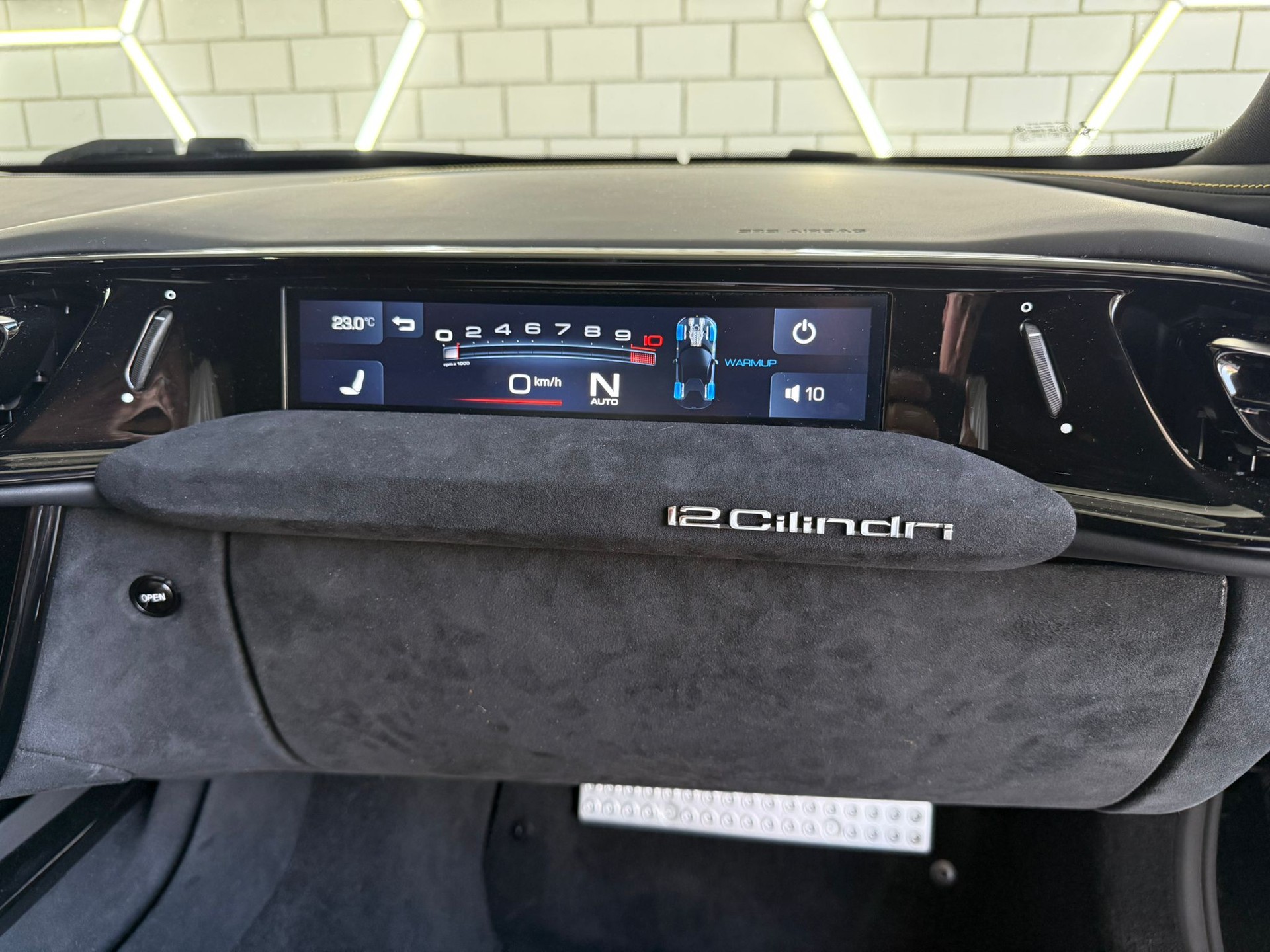 FERRARI 12 Cilindri - 12