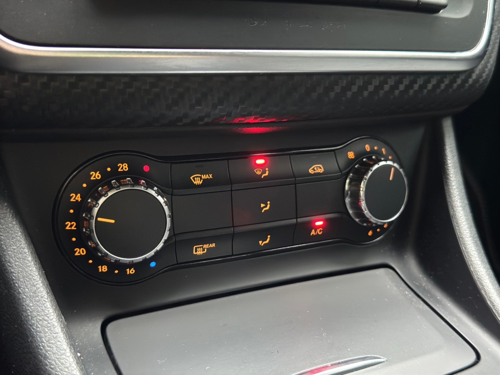 MERCEDES-BENZ A 250 AMG Line 7G-DCT - 16