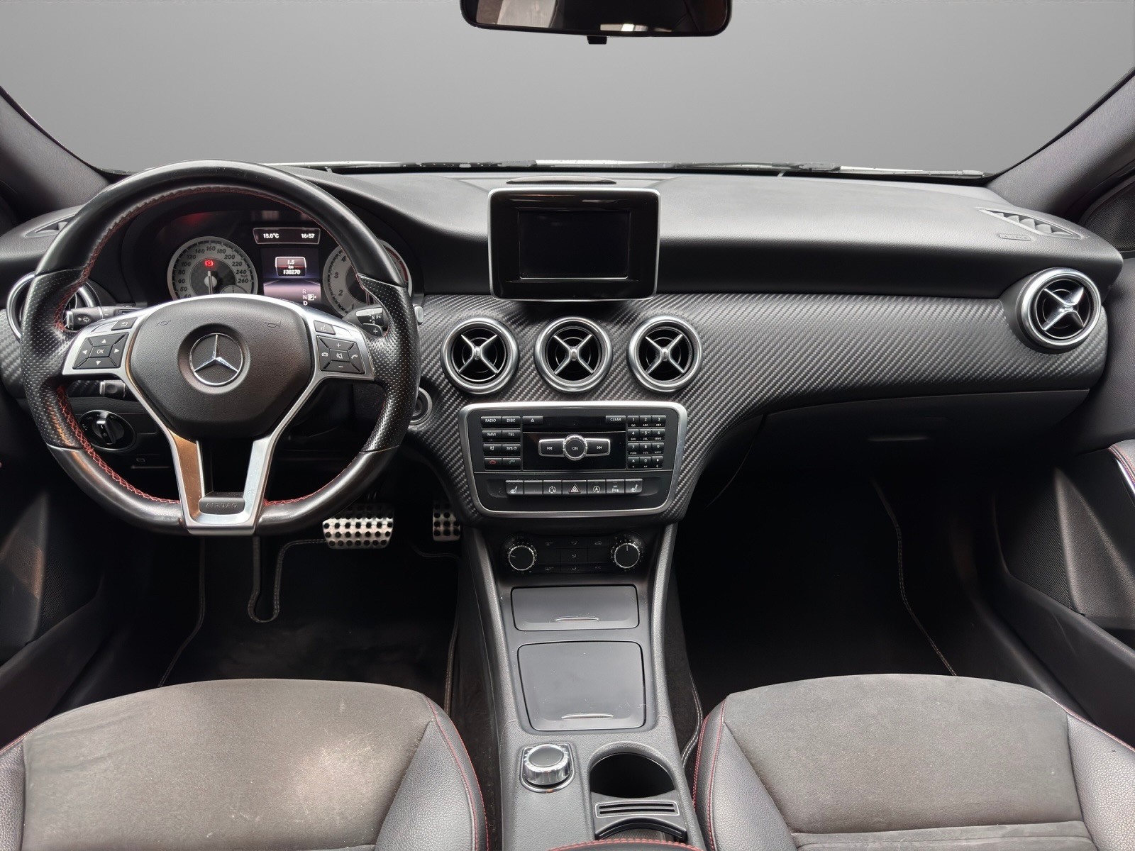 MERCEDES-BENZ A 250 AMG Line 7G-DCT - 9