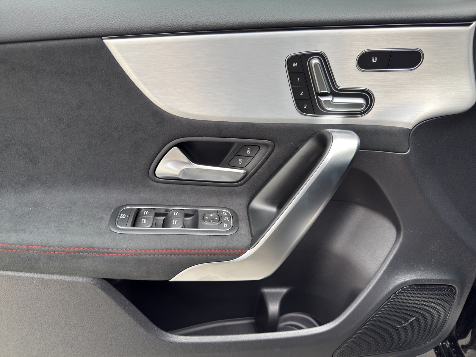 MERCEDES-BENZ A 200 Night Star 7G-DCT - 14