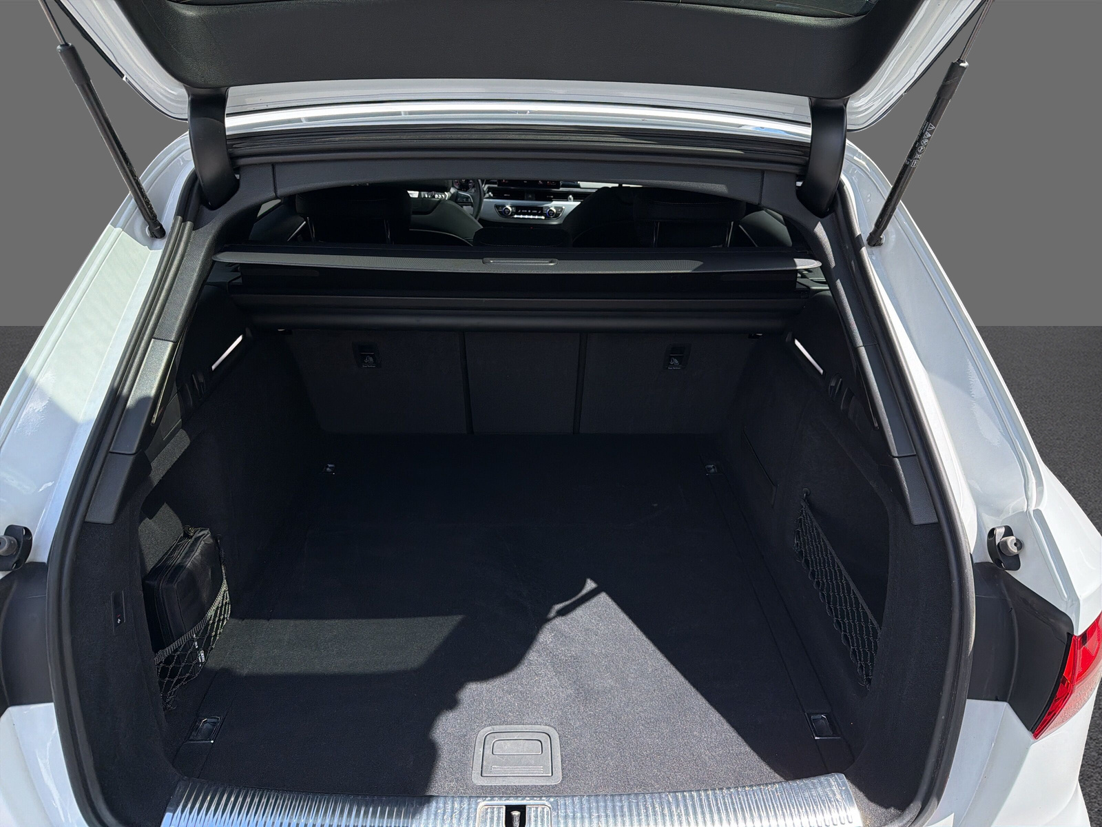 AUDI A4 AV 40TDI S-line Att qu - 20